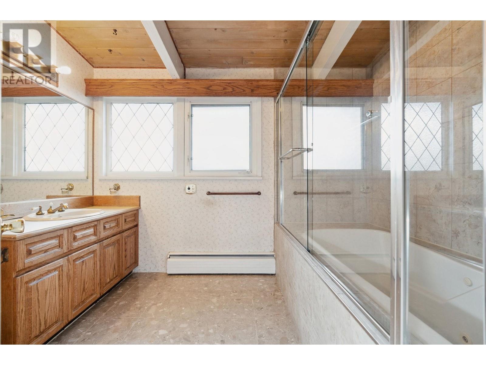 72 Bonnymuir Drive, West Vancouver, British Columbia  V7S 1L2 - Photo 28 - R2814330