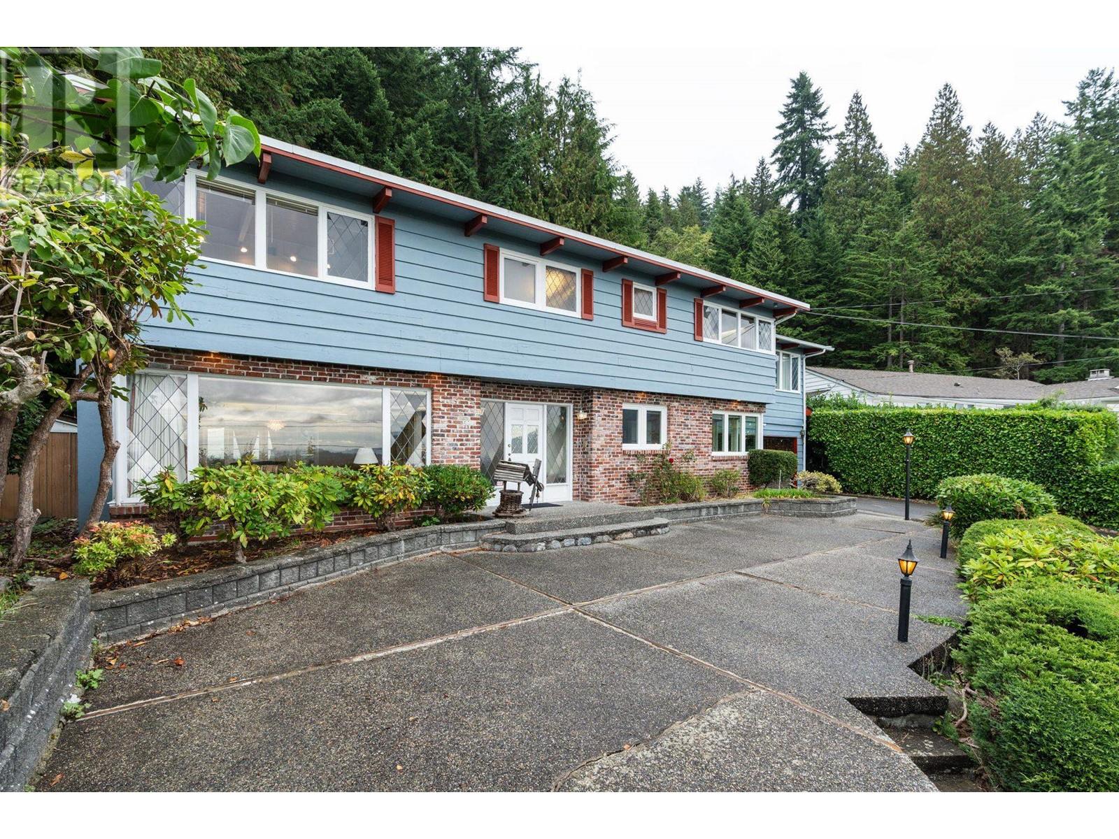 72 Bonnymuir Drive, West Vancouver, British Columbia  V7S 1L2 - Photo 3 - R2814330