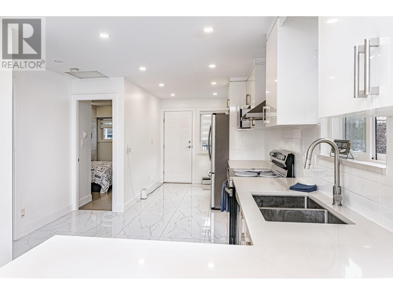 4320 Sidney Street, Vancouver, British Columbia  V5N 5S3 - Photo 14 - R2814602