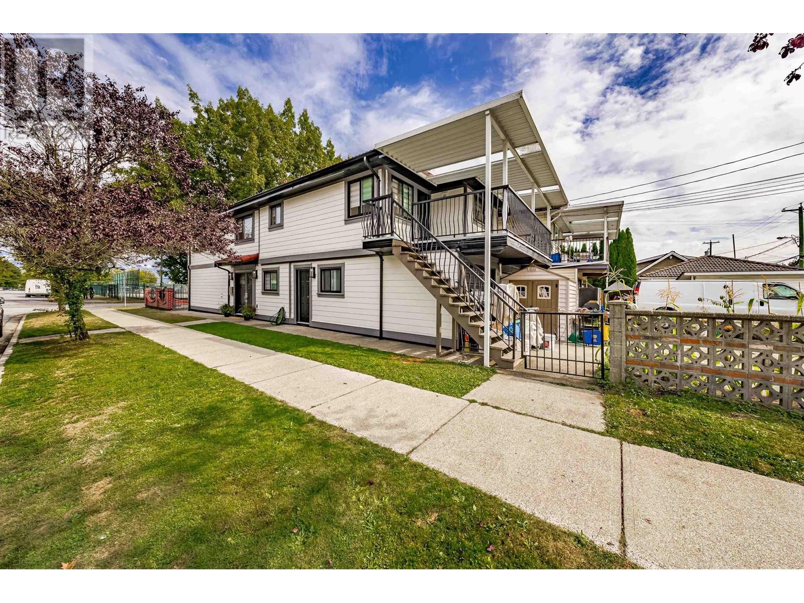 4320 Sidney Street, Vancouver, British Columbia  V5N 5S3 - Photo 4 - R2814602