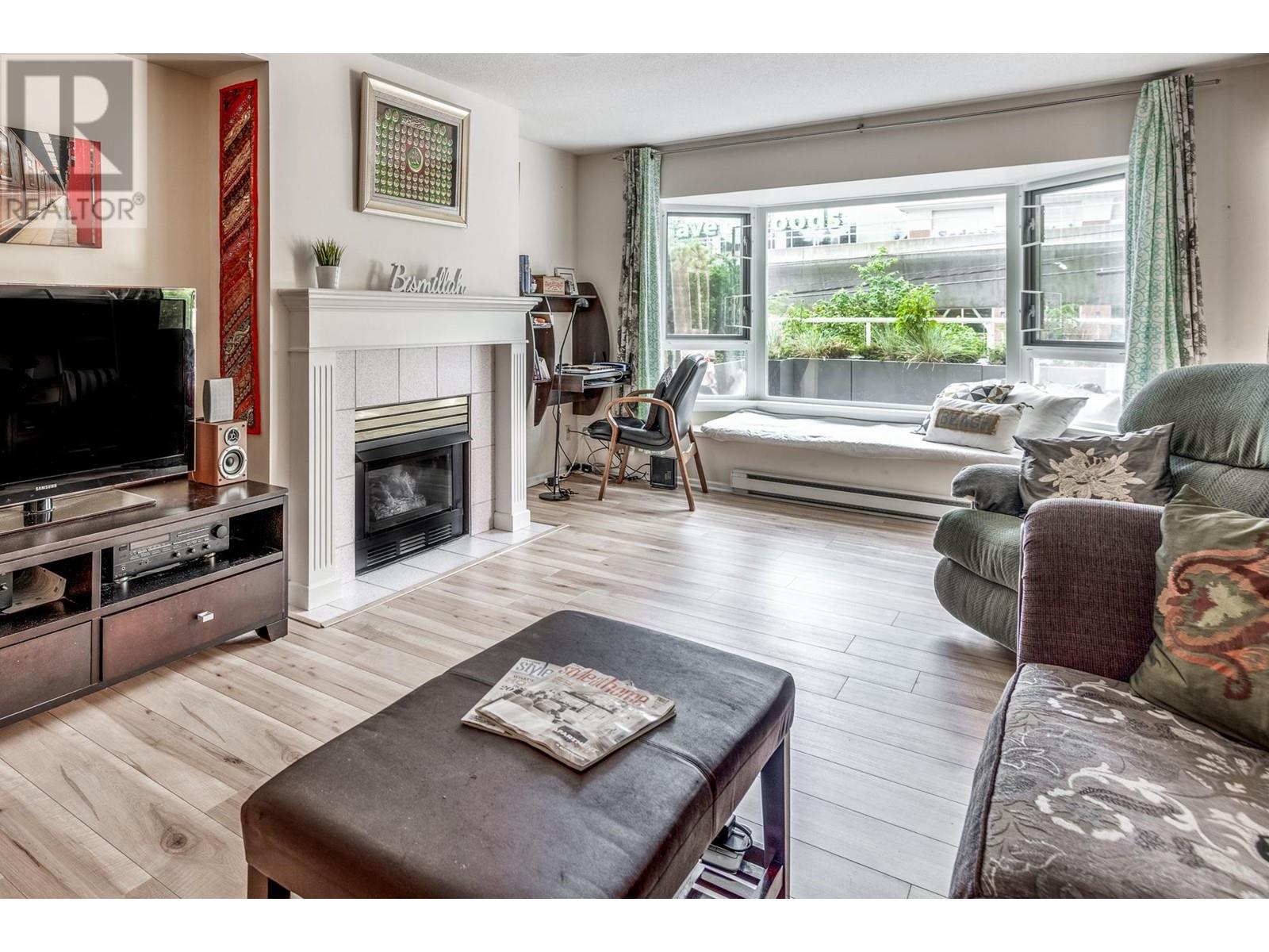 102 501 COCHRANE AVENUE, coquitlam, British Columbia