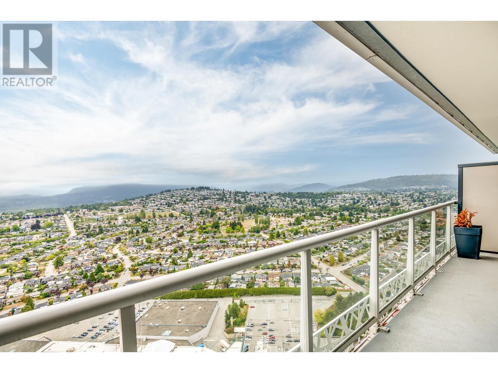 4711 1955 ALPHA WAY, burnaby, British Columbia