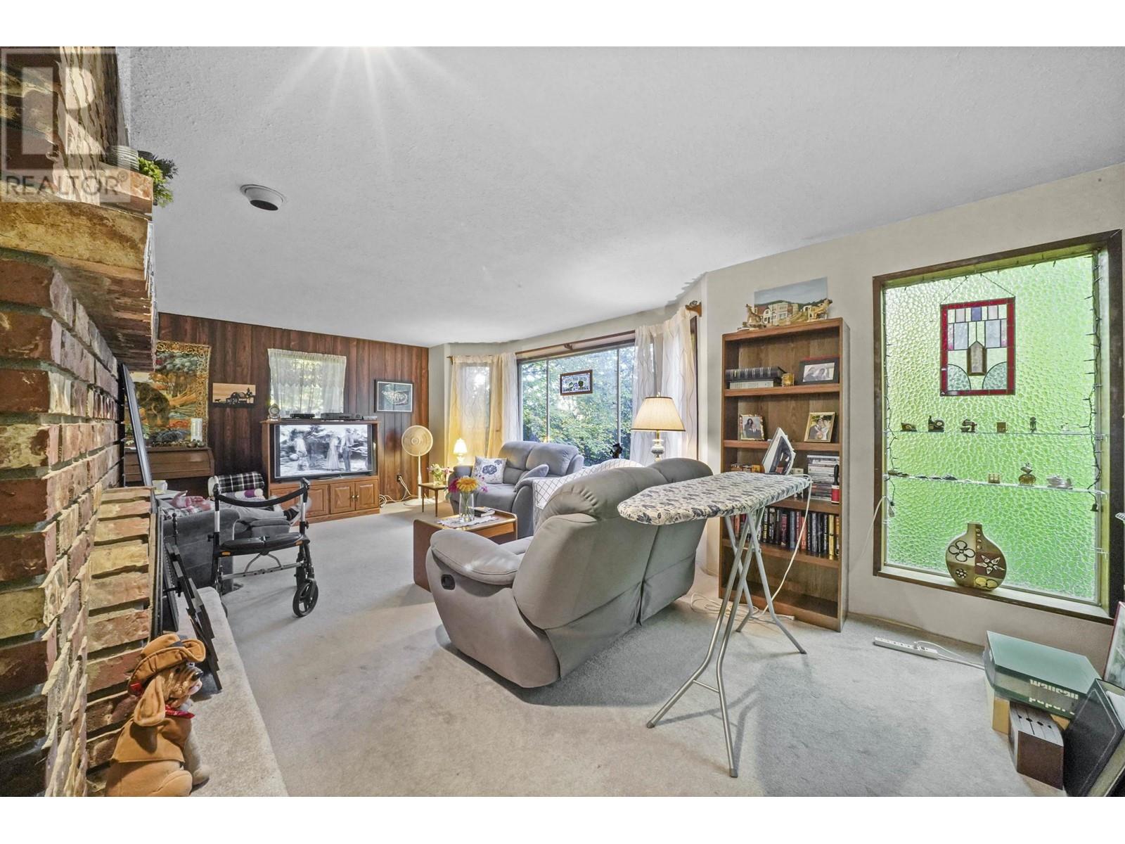 412 Prairie Avenue, Port Coquitlam, British Columbia  V3E 0A6 - Photo 4 - R2814976