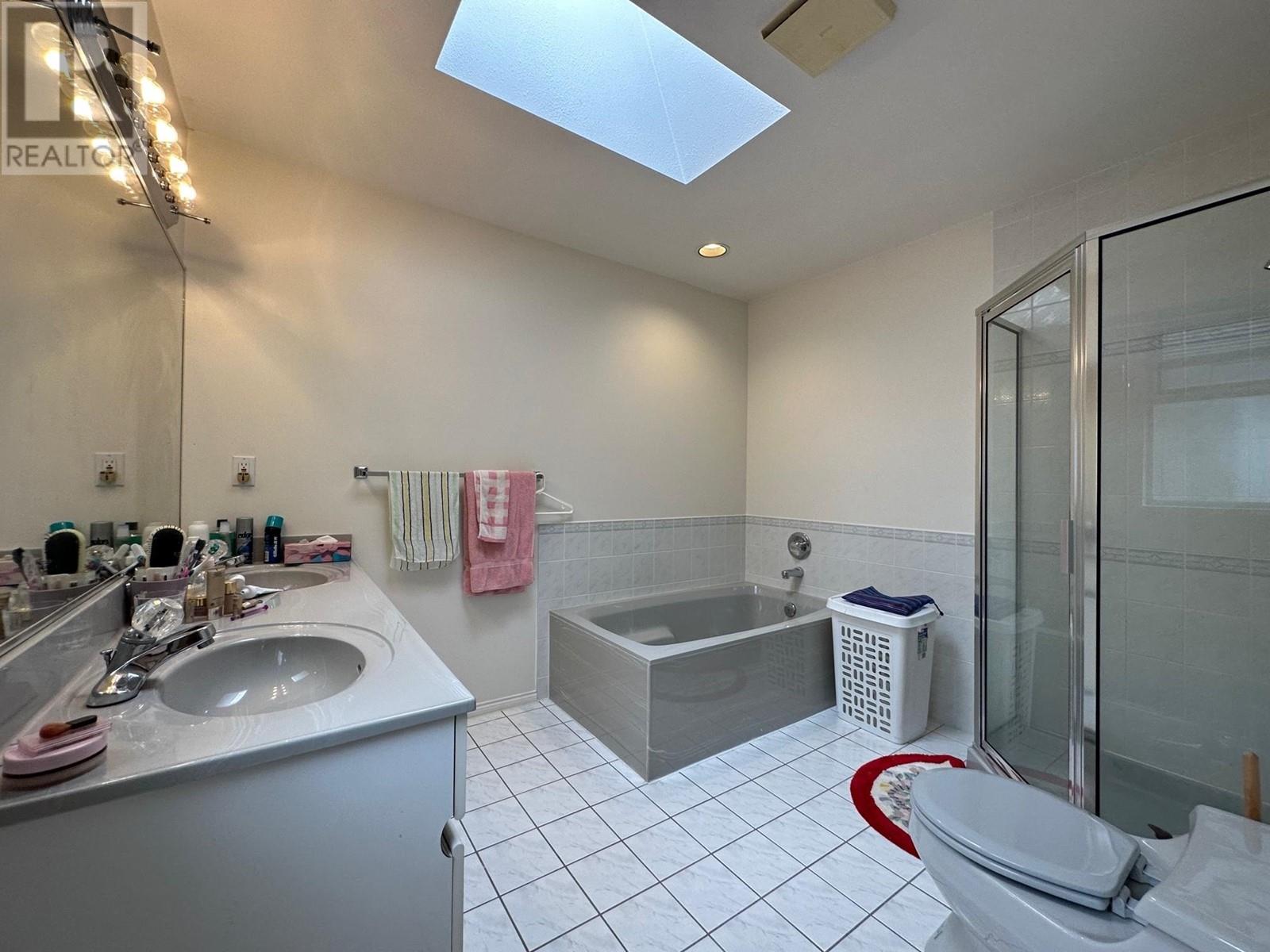 128 W 48th Avenue, Vancouver, British Columbia  V5Y 2Y7 - Photo 10 - R2815012