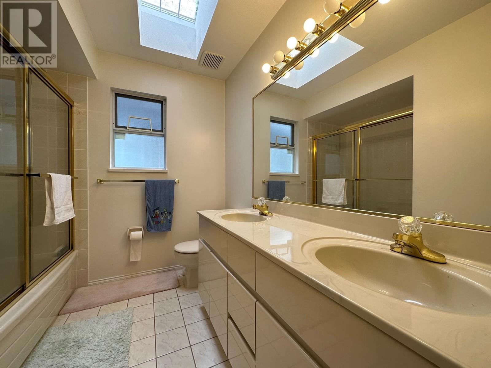 128 W 48th Avenue, Vancouver, British Columbia  V5Y 2Y7 - Photo 13 - R2815012