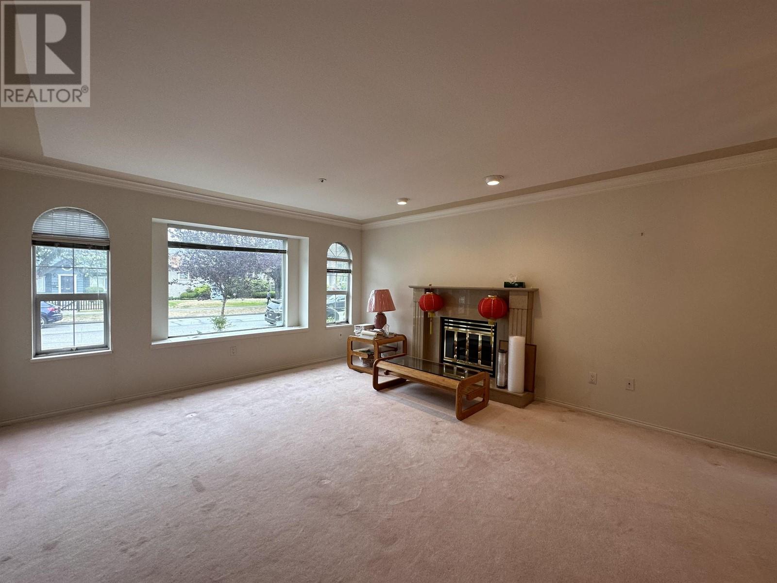 128 W 48th Avenue, Vancouver, British Columbia  V5Y 2Y7 - Photo 3 - R2815012