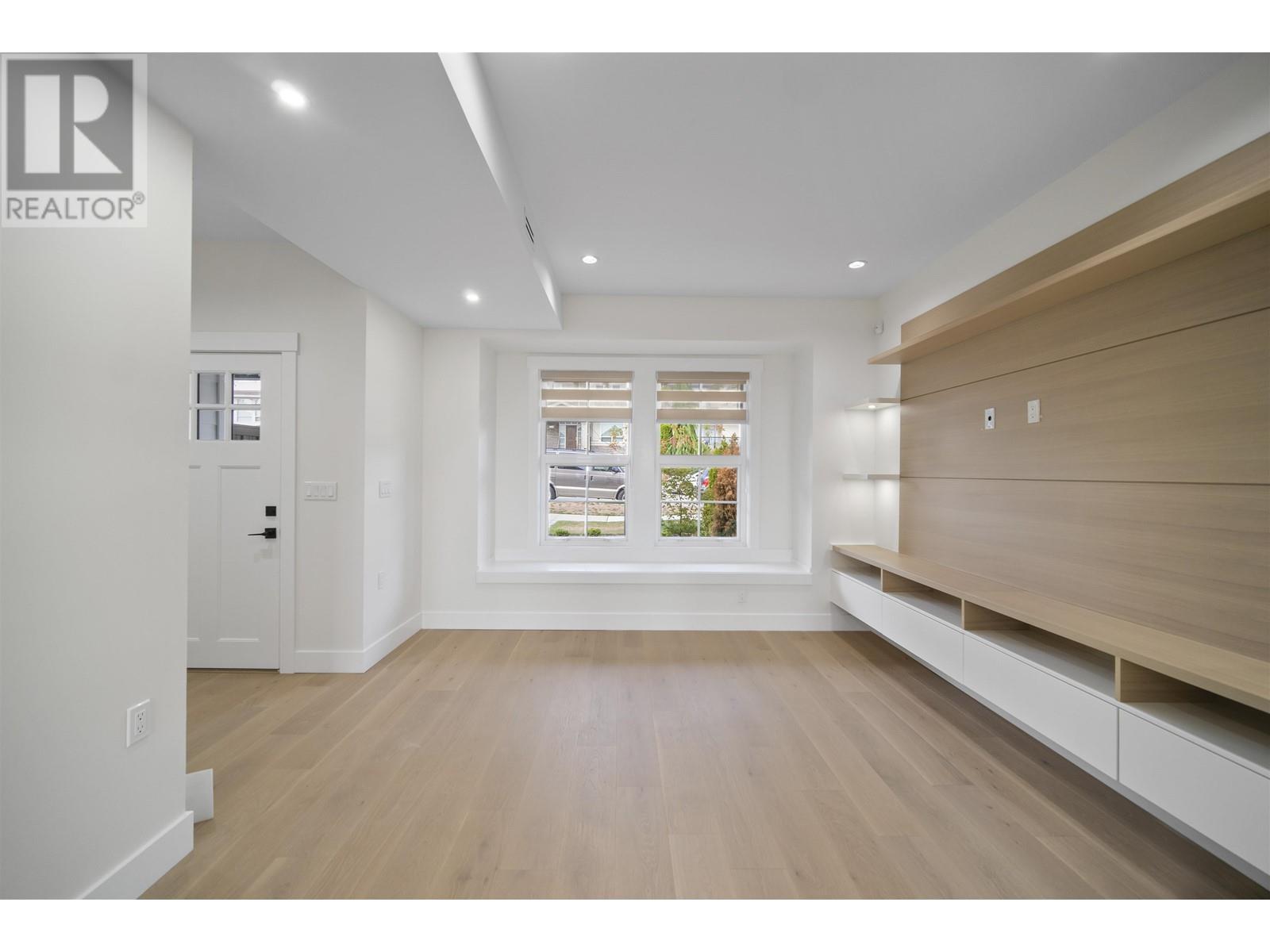 104 1048 Madore Avenue, Coquitlam, British Columbia  V3K 3B8 - Photo 12 - R2814176