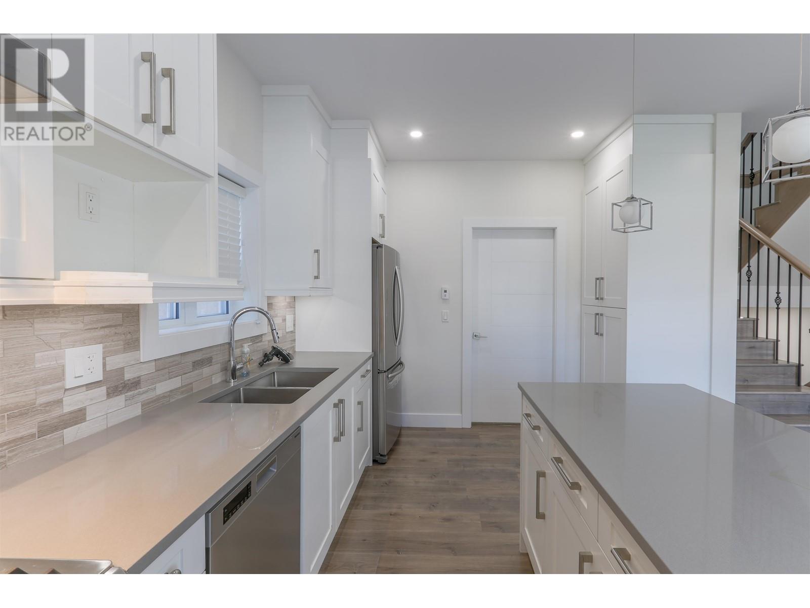2255 E 35th Avenue, Vancouver, British Columbia  V5P 1C1 - Photo 10 - R2808048