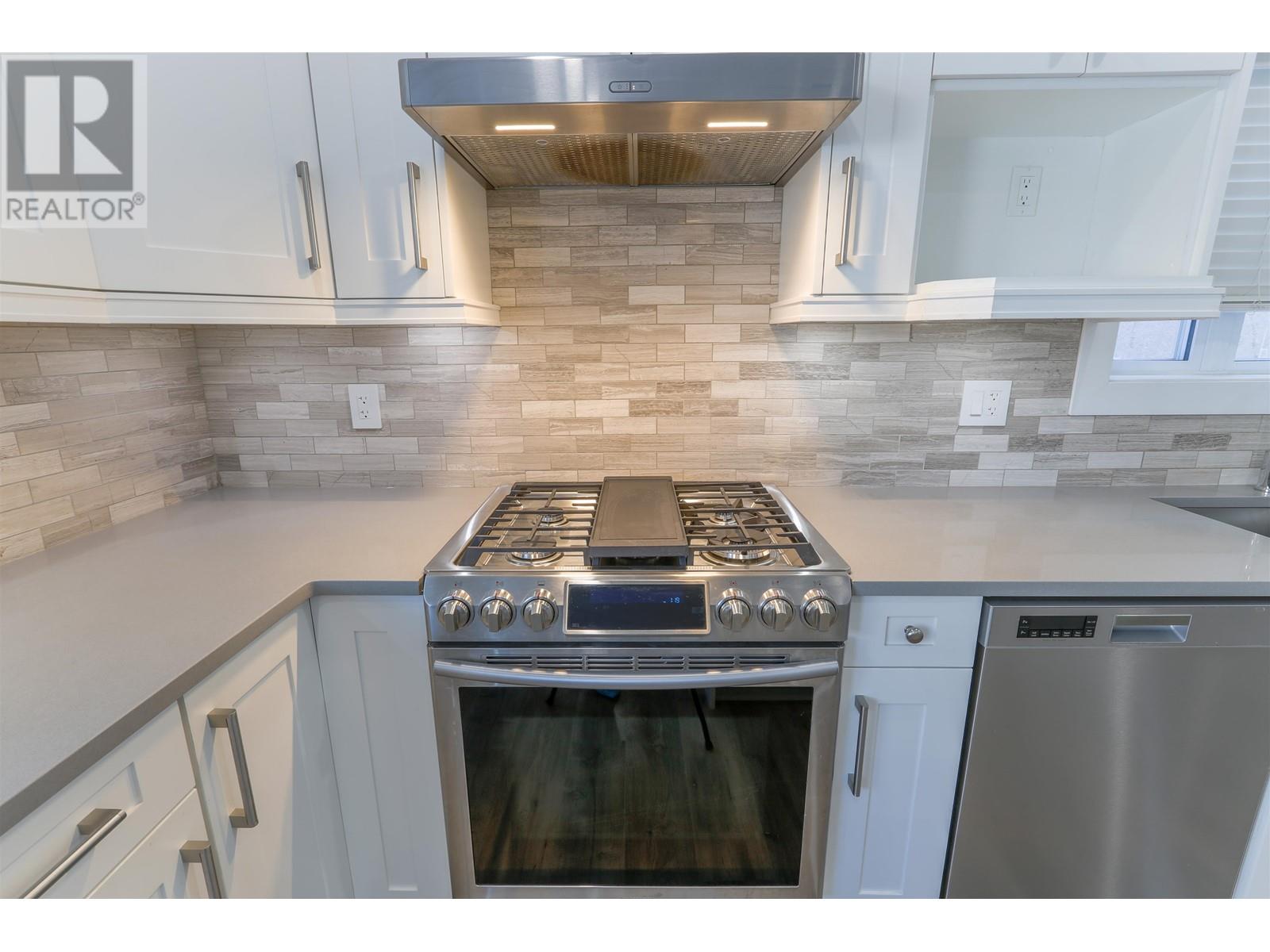 2255 E 35th Avenue, Vancouver, British Columbia  V5P 1C1 - Photo 11 - R2808048