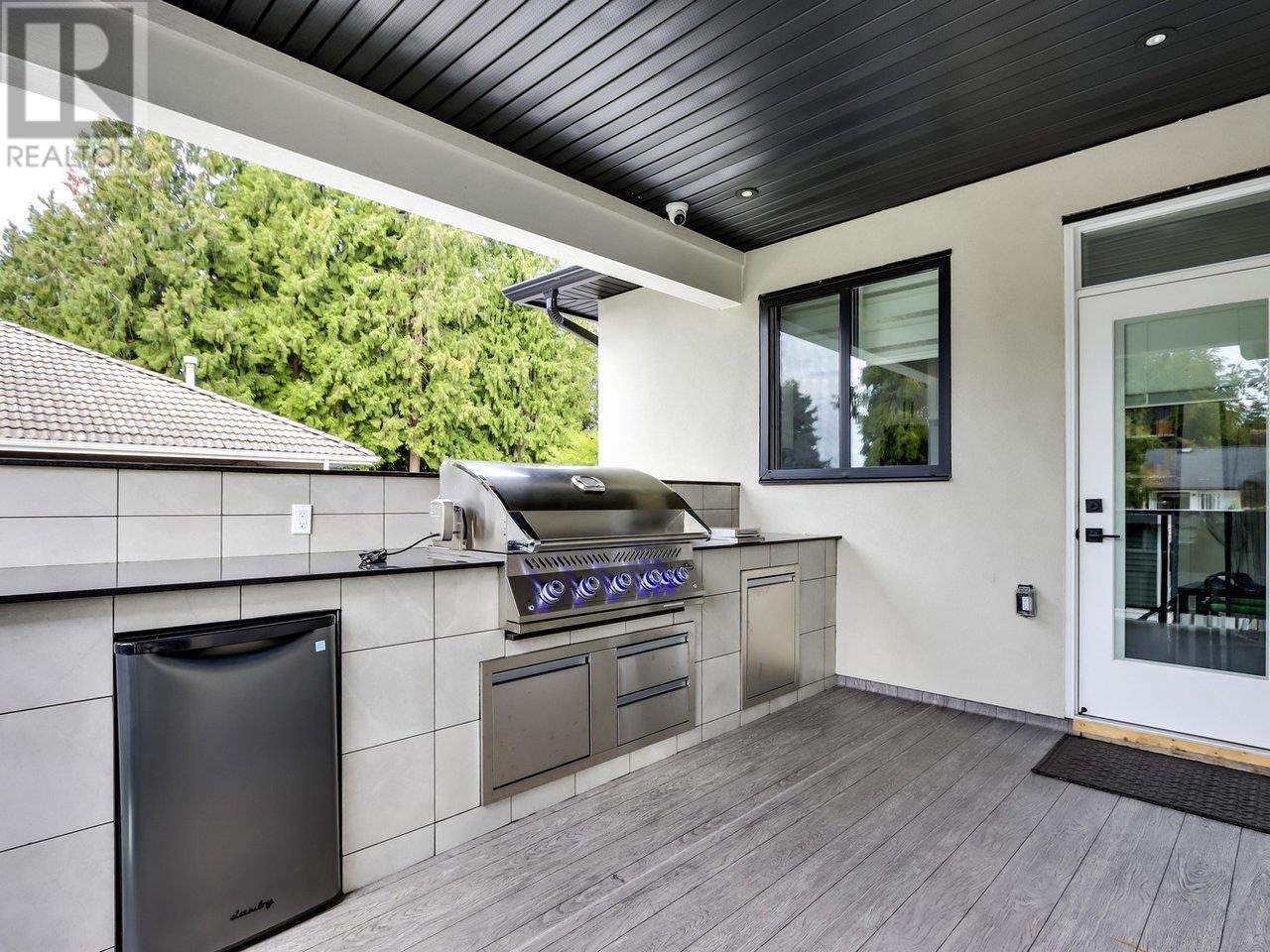 708 Austin Avenue, Coquitlam, British Columbia  V3K 3N1 - Photo 10 - R2812677