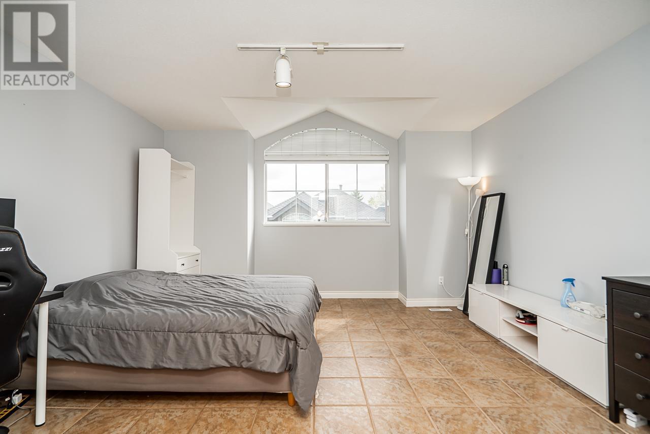 10 2990 Panorama Drive, Coquitlam, British Columbia  V3E 2W5 - Photo 22 - R2814637
