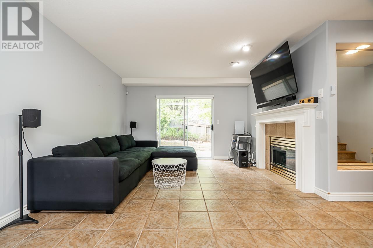 10 2990 Panorama Drive, Coquitlam, British Columbia  V3E 2W5 - Photo 12 - R2814637
