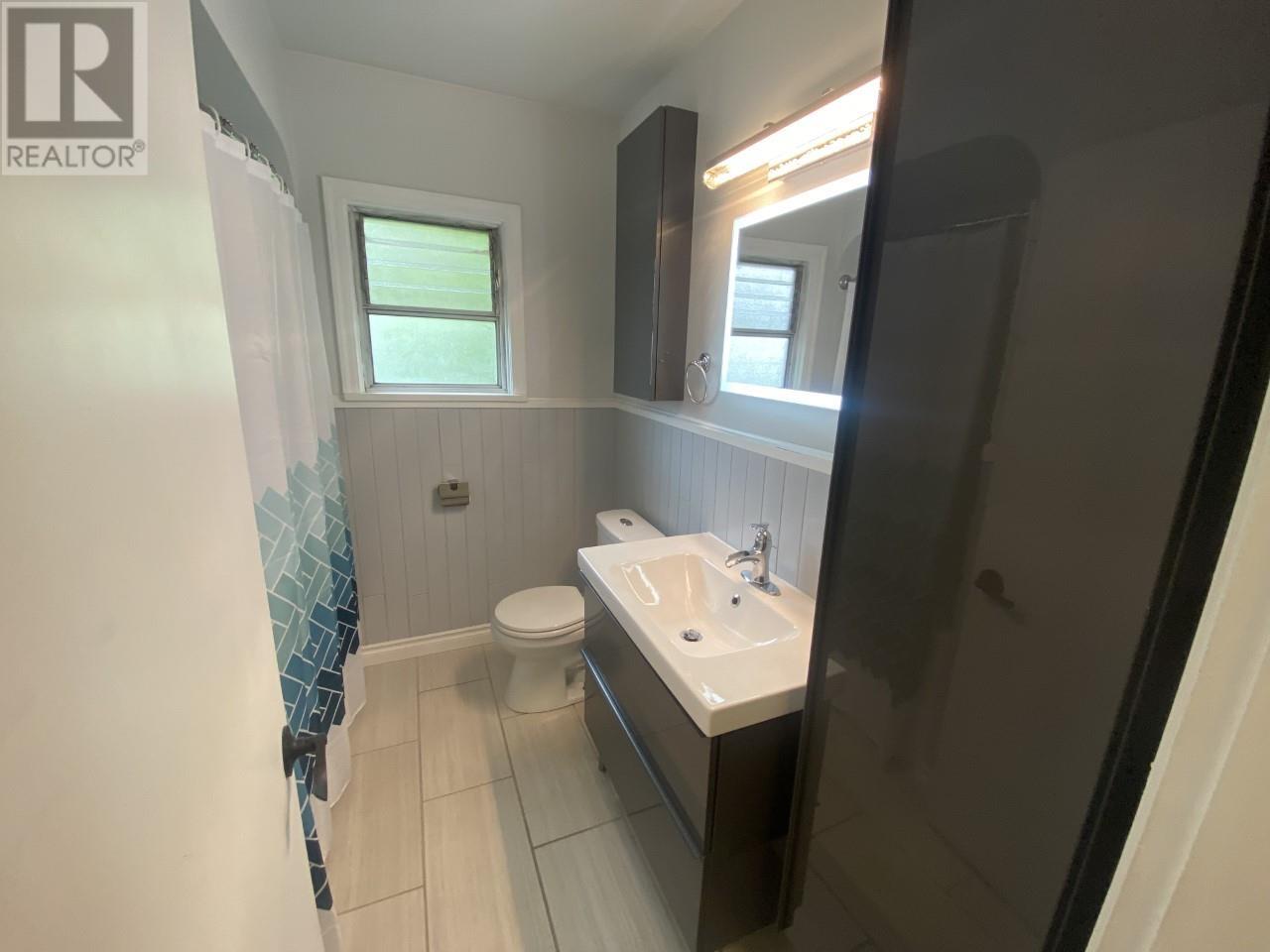 427 Shiles Street, New Westminster, British Columbia  V3L 3K5 - Photo 6 - R2814699