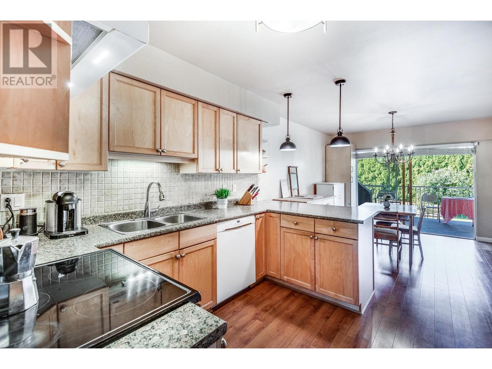 6593 Dufferin Avenue, Burnaby, British Columbia  V5H 3T2 - Photo 9 - R2814972