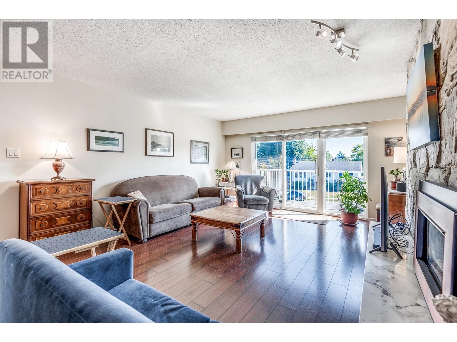 6593 Dufferin Avenue, Burnaby, British Columbia  V5H 3T2 - Photo 3 - R2814972