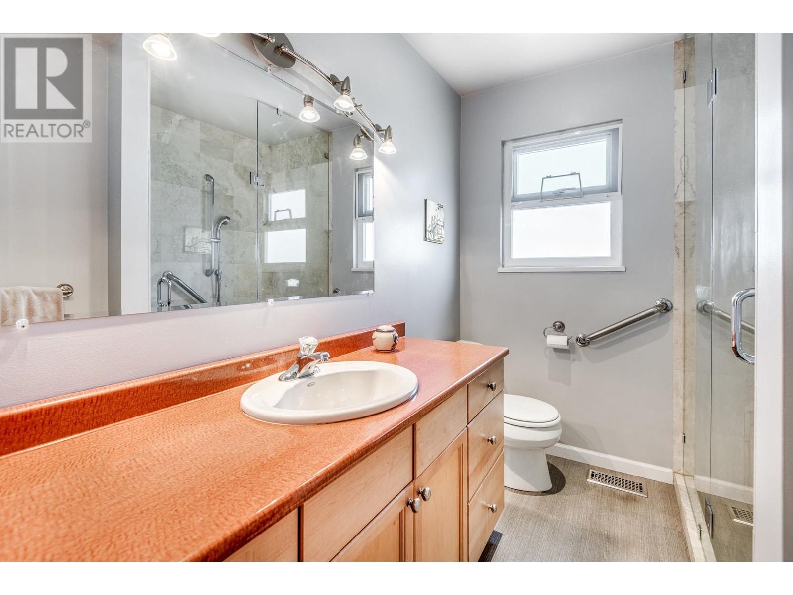 6593 Dufferin Avenue, Burnaby, British Columbia  V5H 3T2 - Photo 19 - R2814972