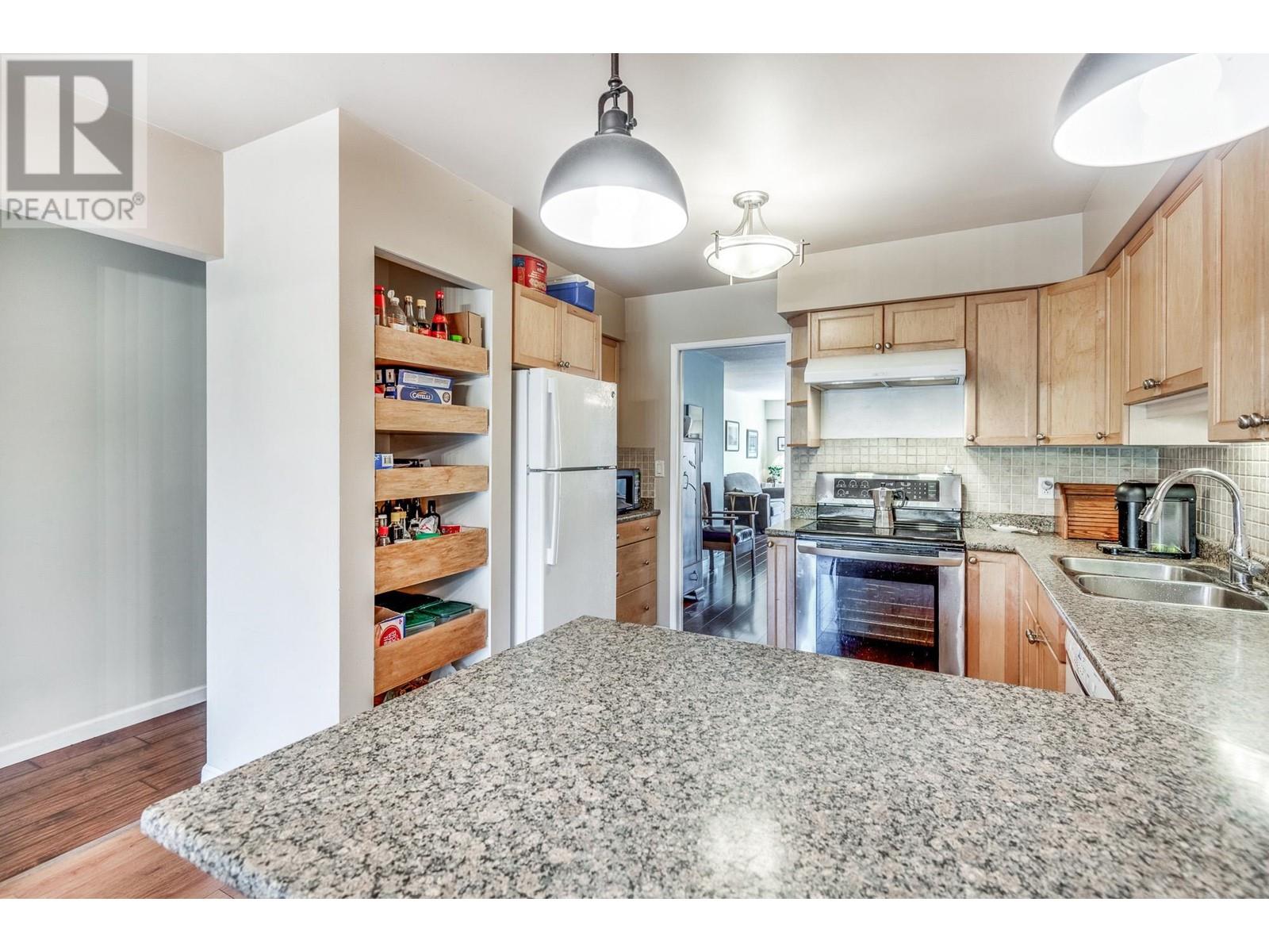 6593 Dufferin Avenue, Burnaby, British Columbia  V5H 3T2 - Photo 11 - R2814972