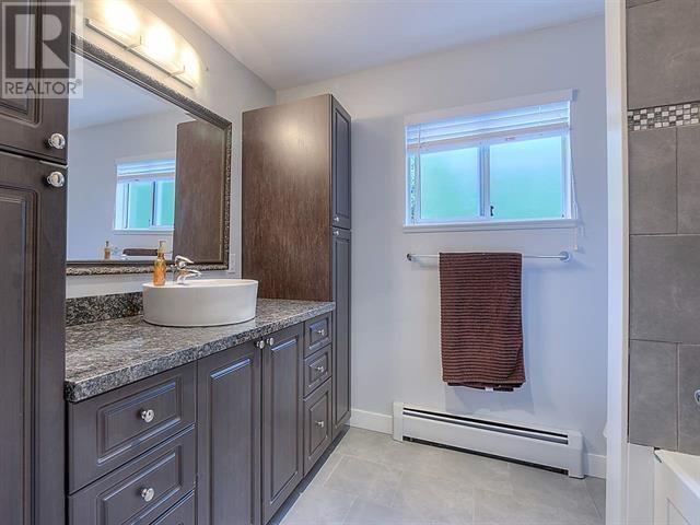 27740 Sayers Crescent, Maple Ridge, British Columbia  V2W 1N4 - Photo 15 - R2812671