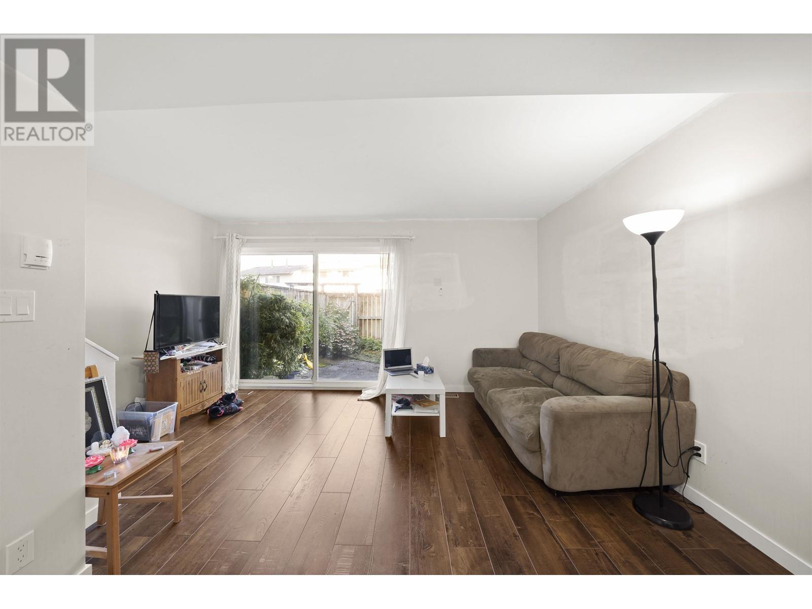 6 3550 E 49th Avenue, Vancouver, British Columbia  V5S 1M4 - Photo 3 - R2813948