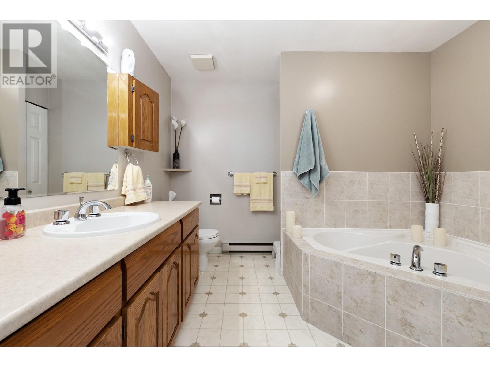 11659 229 Street, Maple Ridge, British Columbia  V2X 8N7 - Photo 11 - R2814681