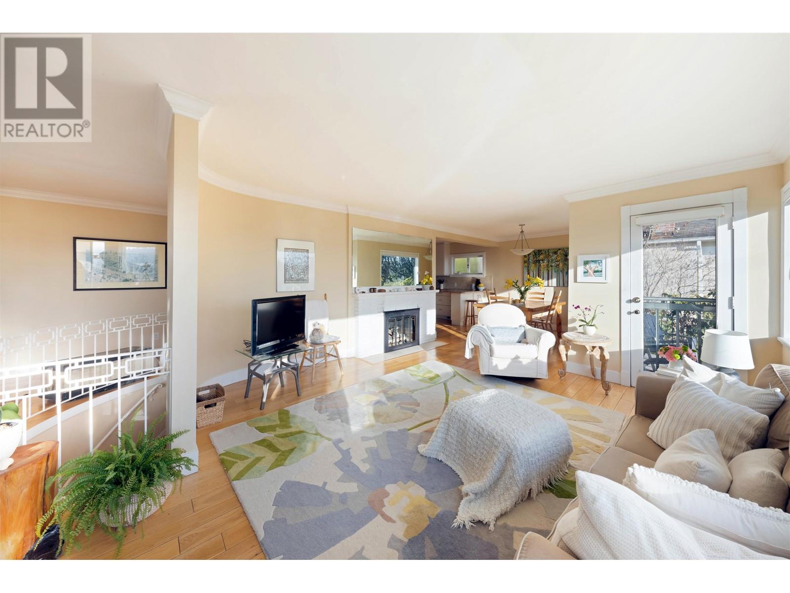 1245 Esquimalt Avenue, West Vancouver, British Columbia  V7T 1K4 - Photo 6 - R2814876
