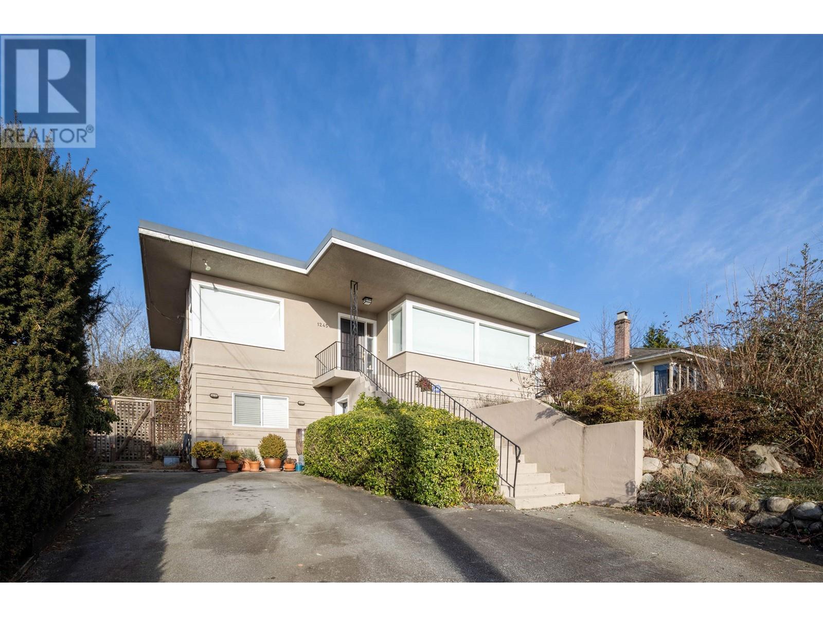 1245 ESQUIMALT AVENUE, west vancouver, British Columbia
