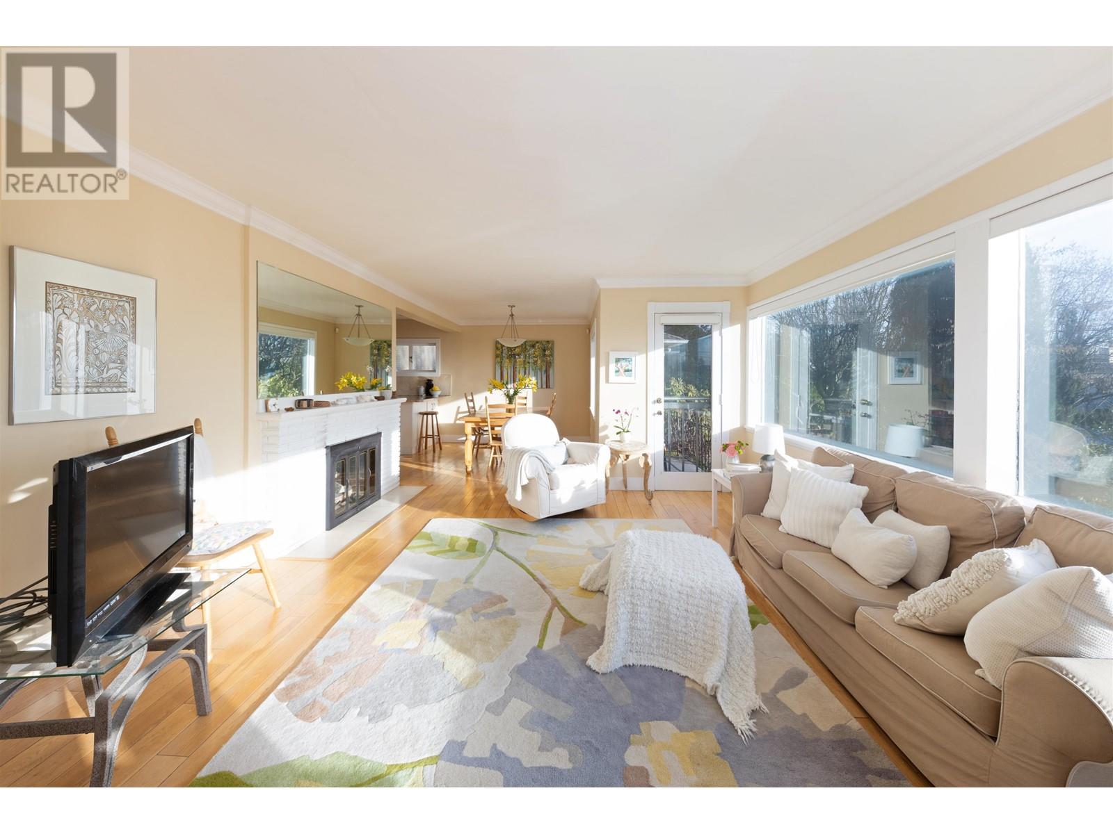 1245 Esquimalt Avenue, West Vancouver, British Columbia  V7T 1K4 - Photo 4 - R2814876