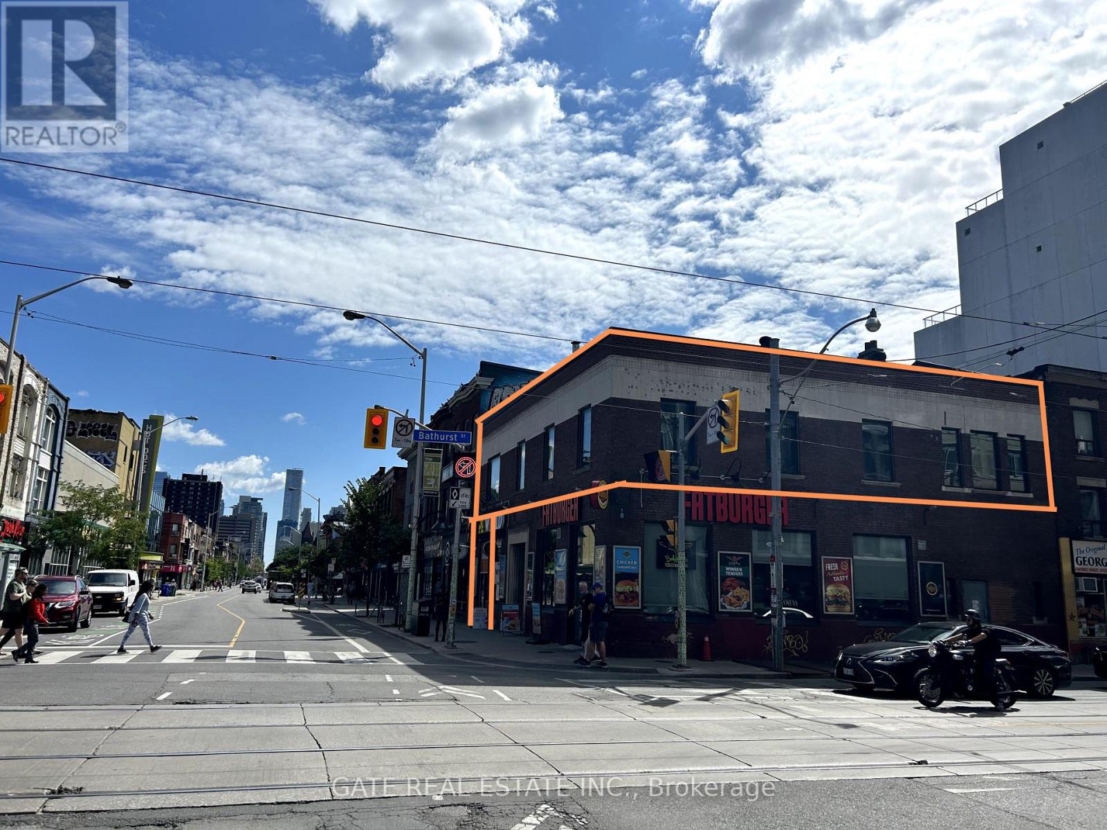 565 Bloor St W, Toronto, Ontario  M5S 1Y6 - Photo 3 - C6815936