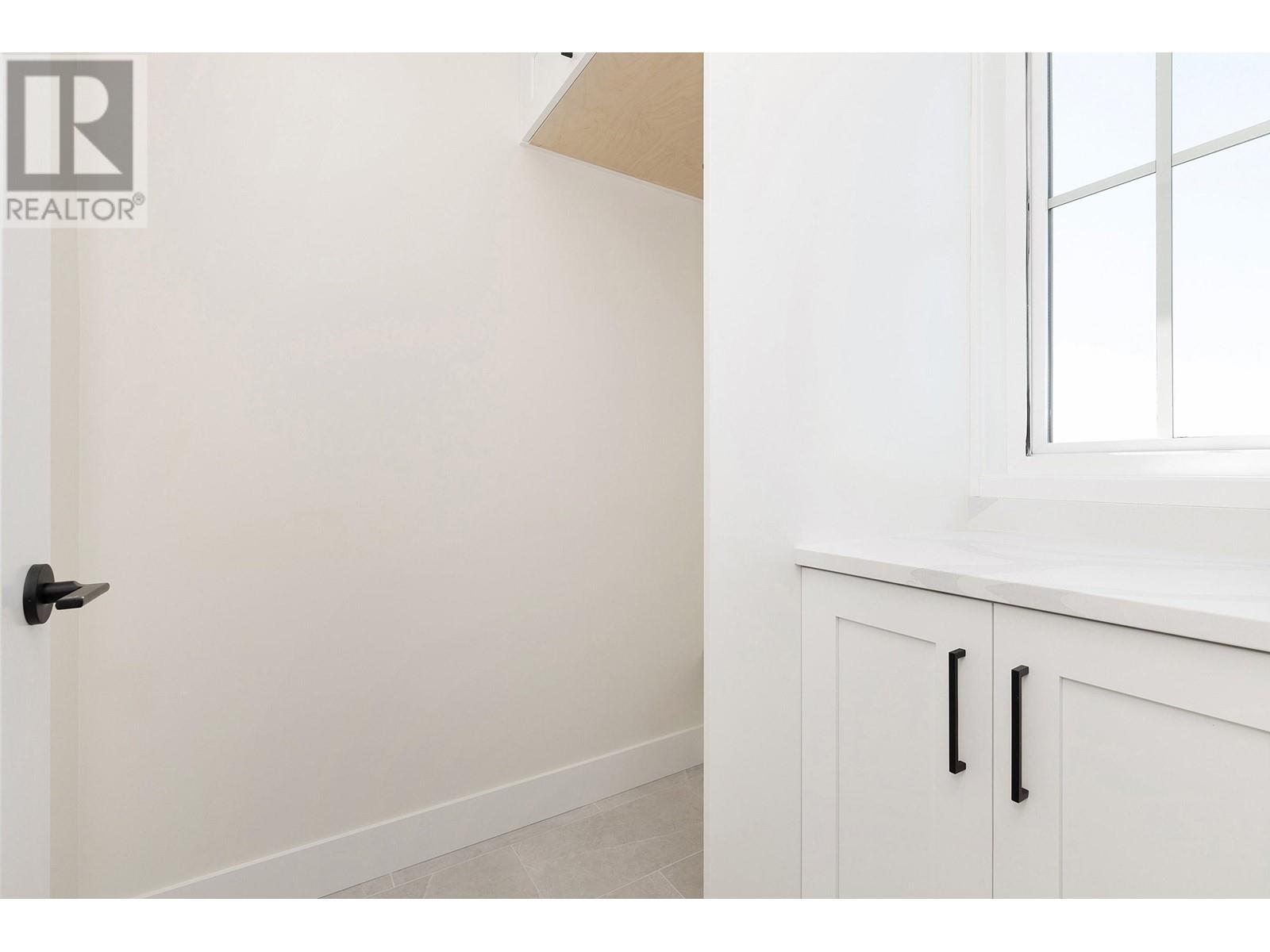 101 1048 Madore Avenue, Coquitlam, British Columbia  V3K 3B8 - Photo 19 - R2815211