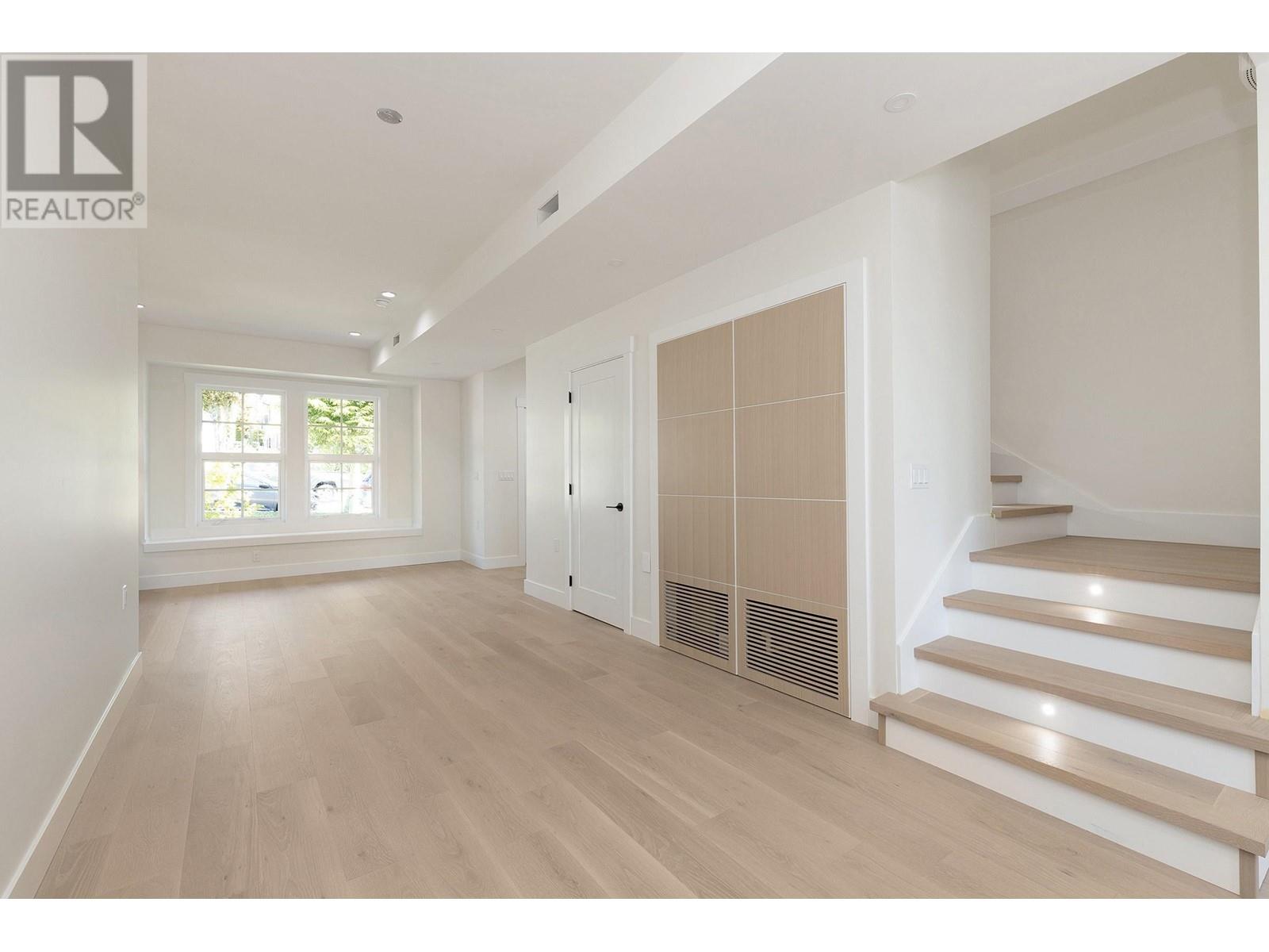 101 1048 Madore Avenue, Coquitlam, British Columbia  V3K 3B8 - Photo 5 - R2815211