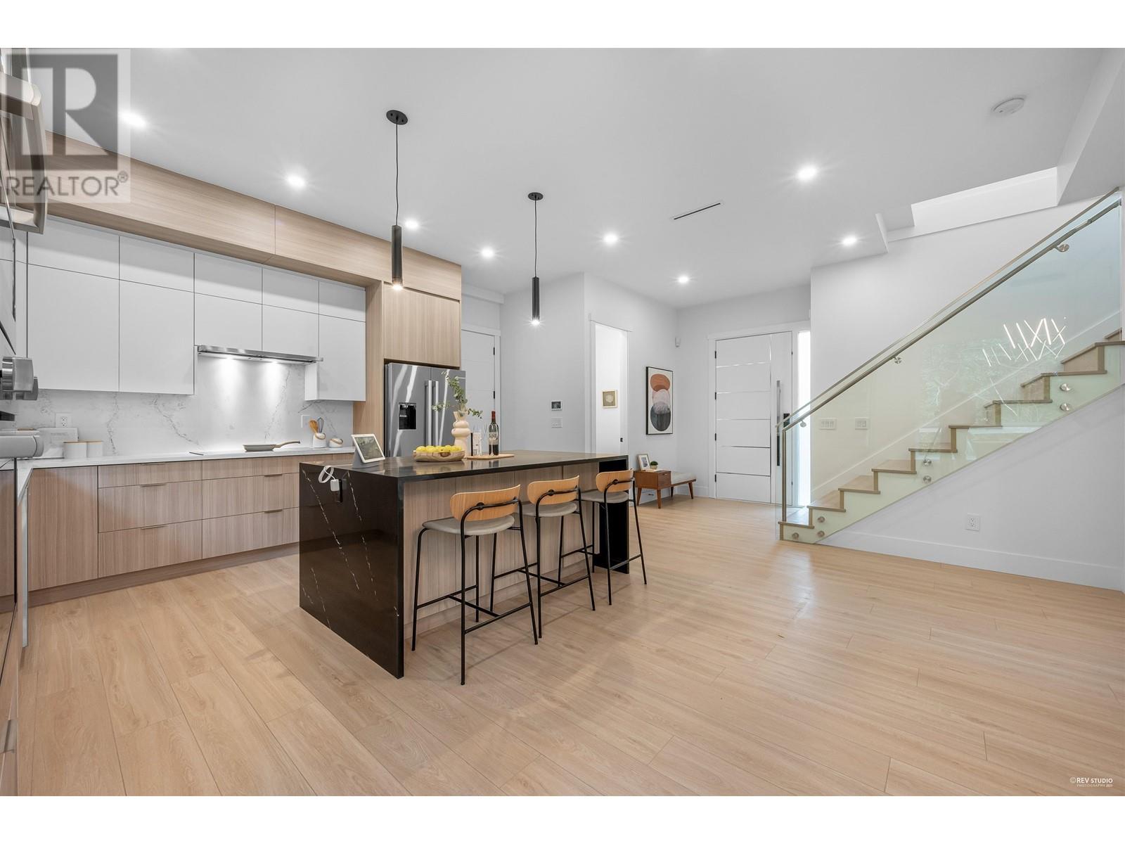 101 1334 Charland Avenue, Coquitlam, British Columbia  V3K 3L3 - Photo 6 - R2815248