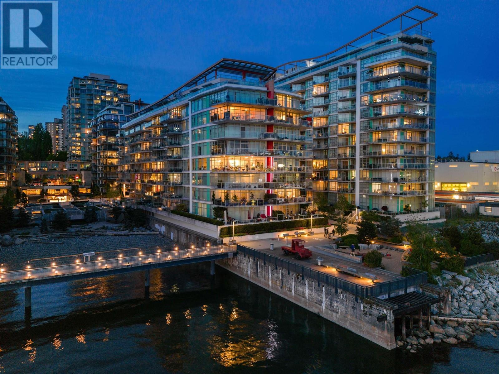 402 185 VICTORY SHIP WAY, north vancouver, British Columbia