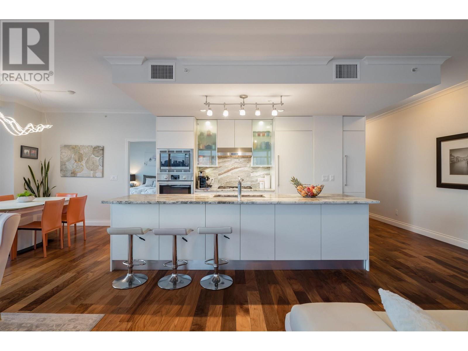 402 185 Victory Ship Way, North Vancouver, British Columbia  V7L 0G2 - Photo 16 - R2815266