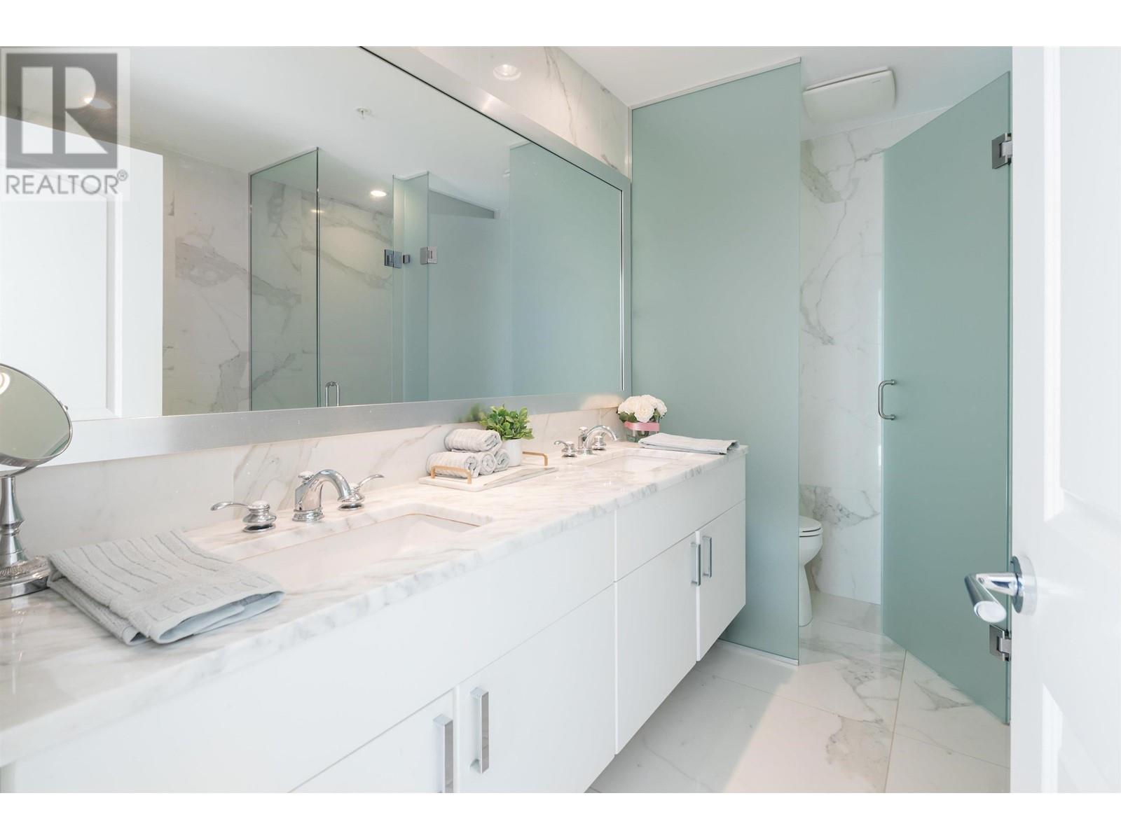 402 185 Victory Ship Way, North Vancouver, British Columbia  V7L 0G2 - Photo 21 - R2815266