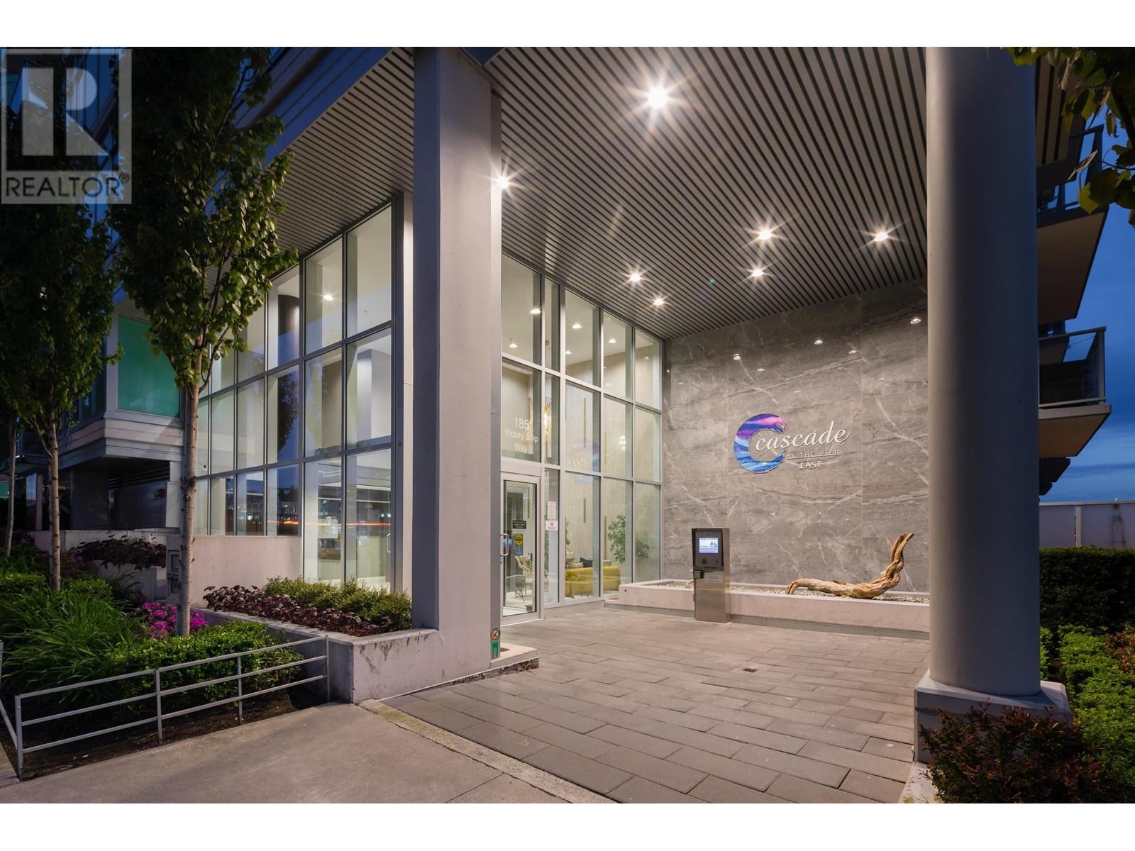 402 185 Victory Ship Way, North Vancouver, British Columbia  V7L 0G2 - Photo 3 - R2815266