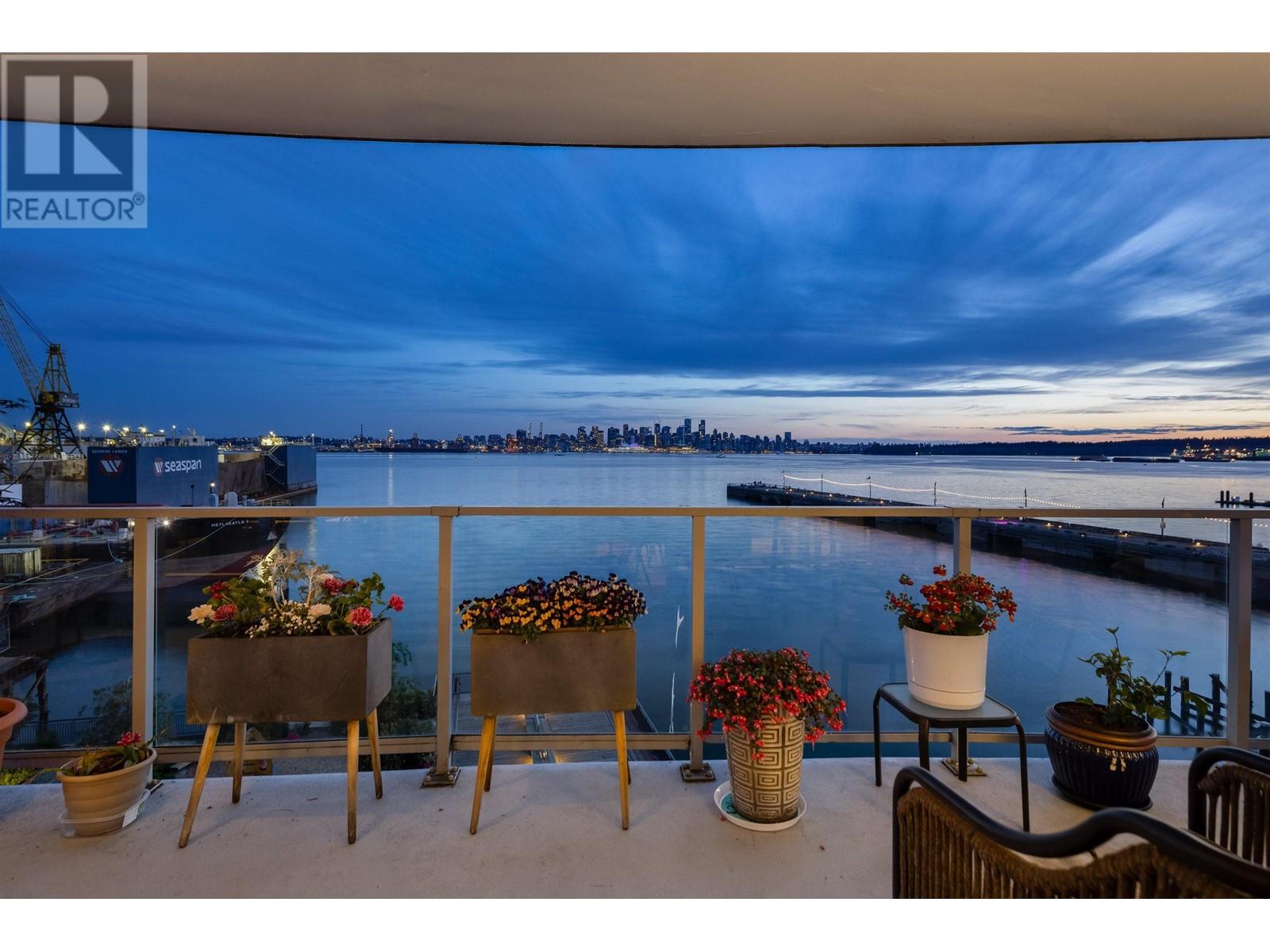 402 185 Victory Ship Way, North Vancouver, British Columbia  V7L 0G2 - Photo 8 - R2815266