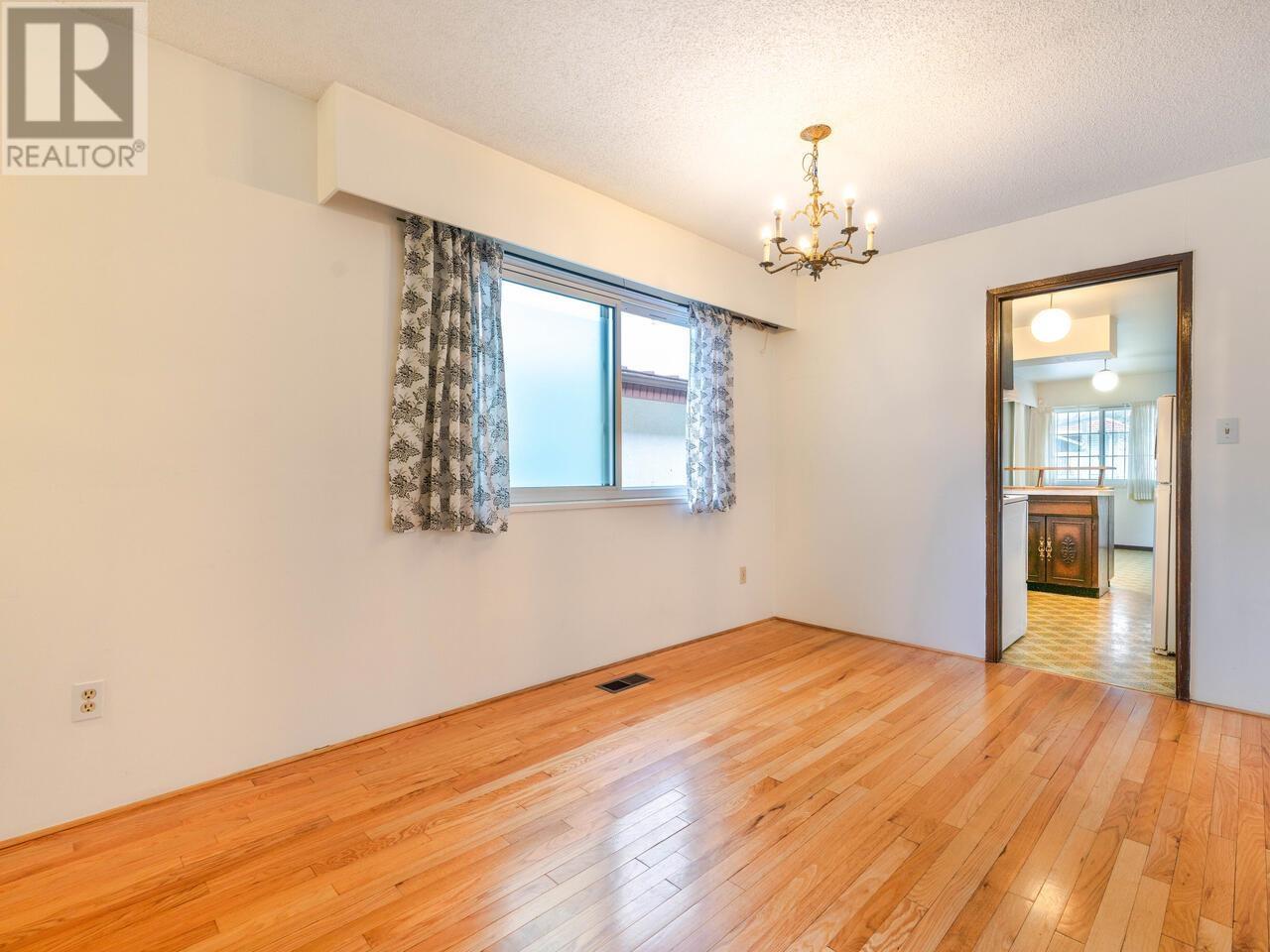 427 E 46th Avenue, Vancouver, British Columbia  V5W 2A1 - Photo 3 - R2815142