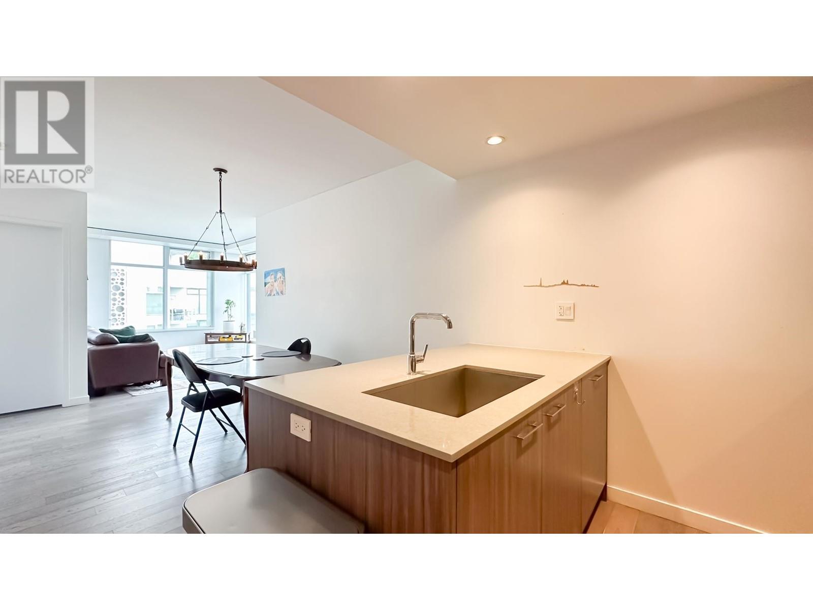 Listing Picture 8 of 31 : 902 2411 HEATHER STREET, Vancouver / 溫哥華 - 魯藝地產 Yvonne Lu Group - MLS Medallion Club Member