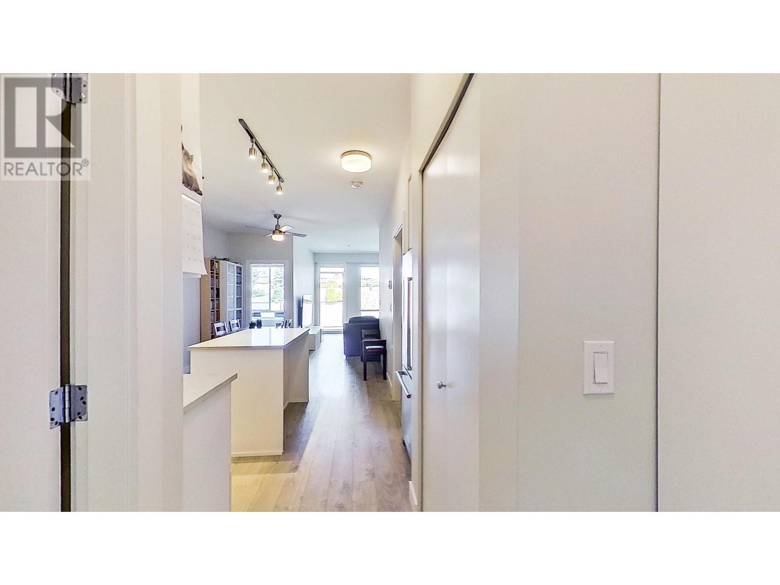 413 1768 Gilmore Avenue, Burnaby, British Columbia  V5C 0L4 - Photo 2 - R2815289