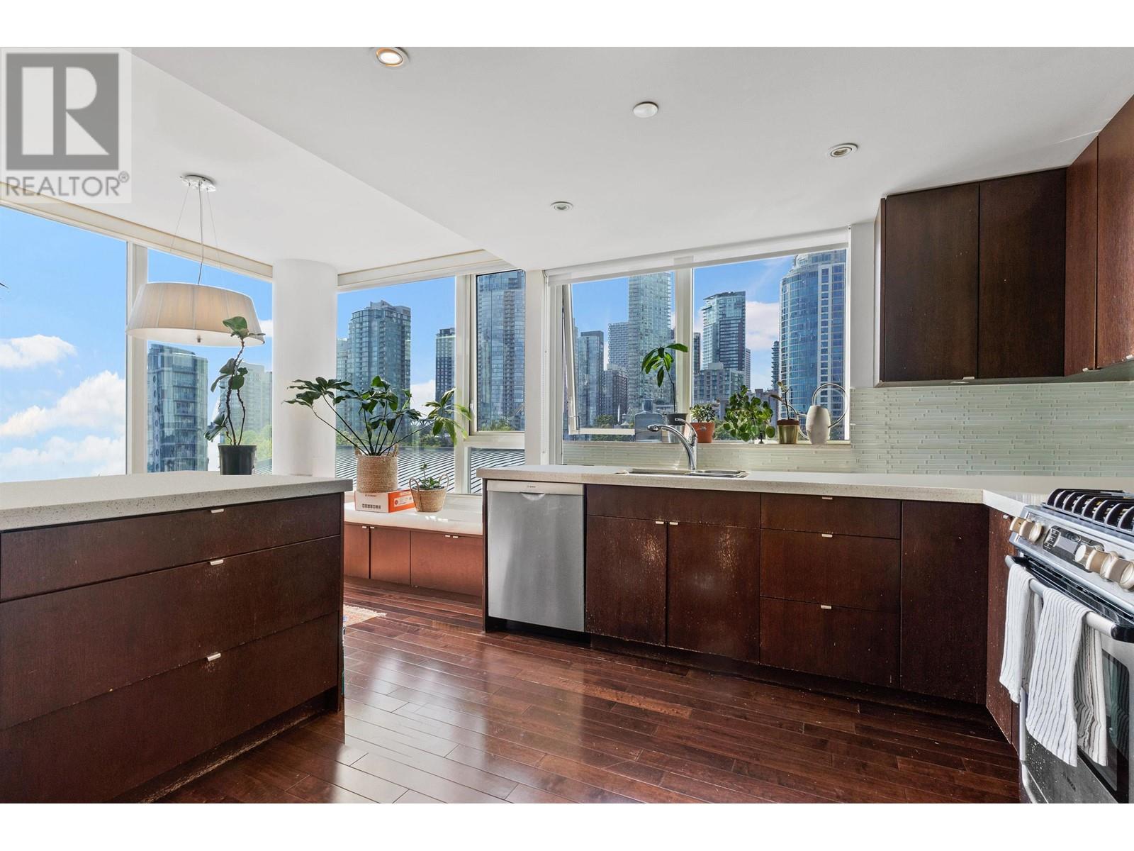 611 1383 Marinaside Crescent, Vancouver, British Columbia  V6Z 2W9 - Photo 6 - R2815317