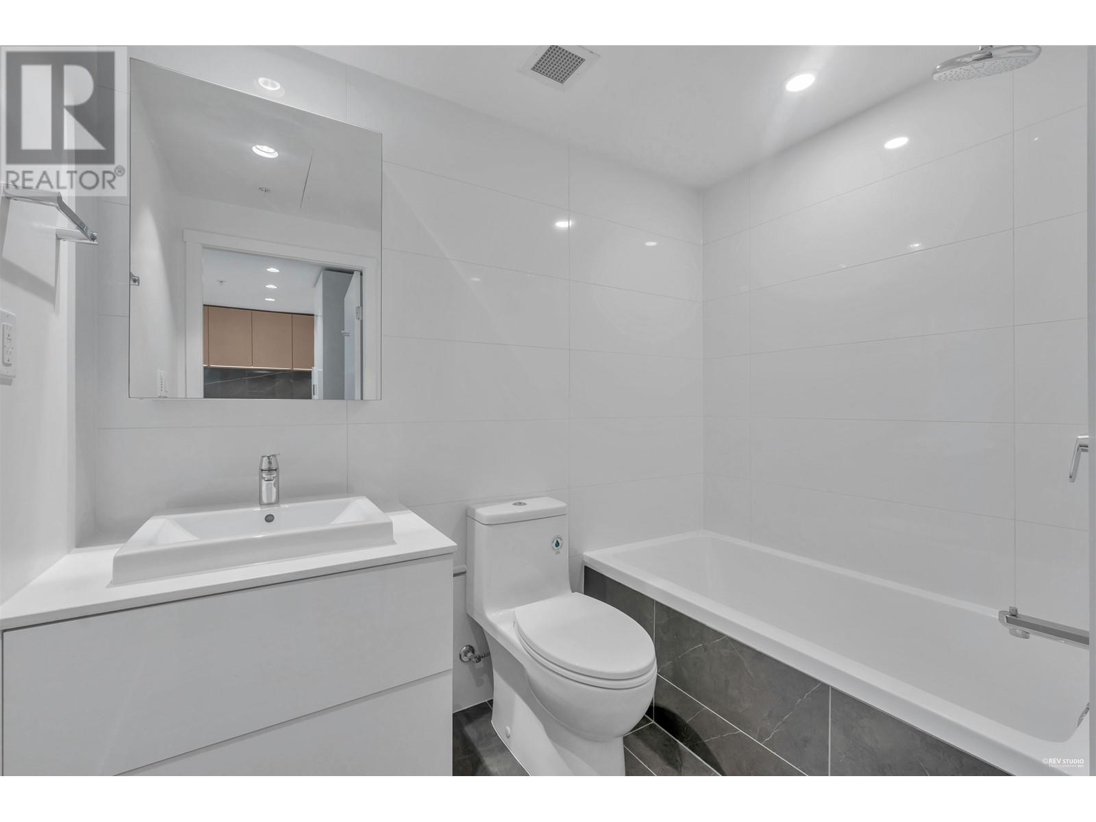 1504 1675 Lions Gate Lane, North Vancouver, British Columbia  V7P 3B3 - Photo 17 - R2815328