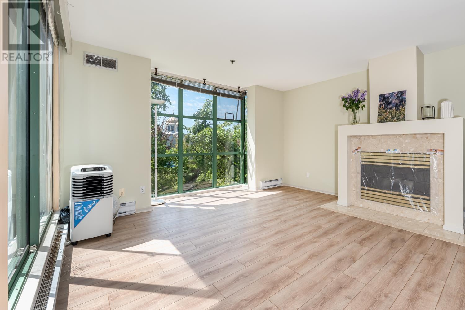 204 3133 Cambie Street, Vancouver, British Columbia  V5Z 4N2 - Photo 3 - R2815348