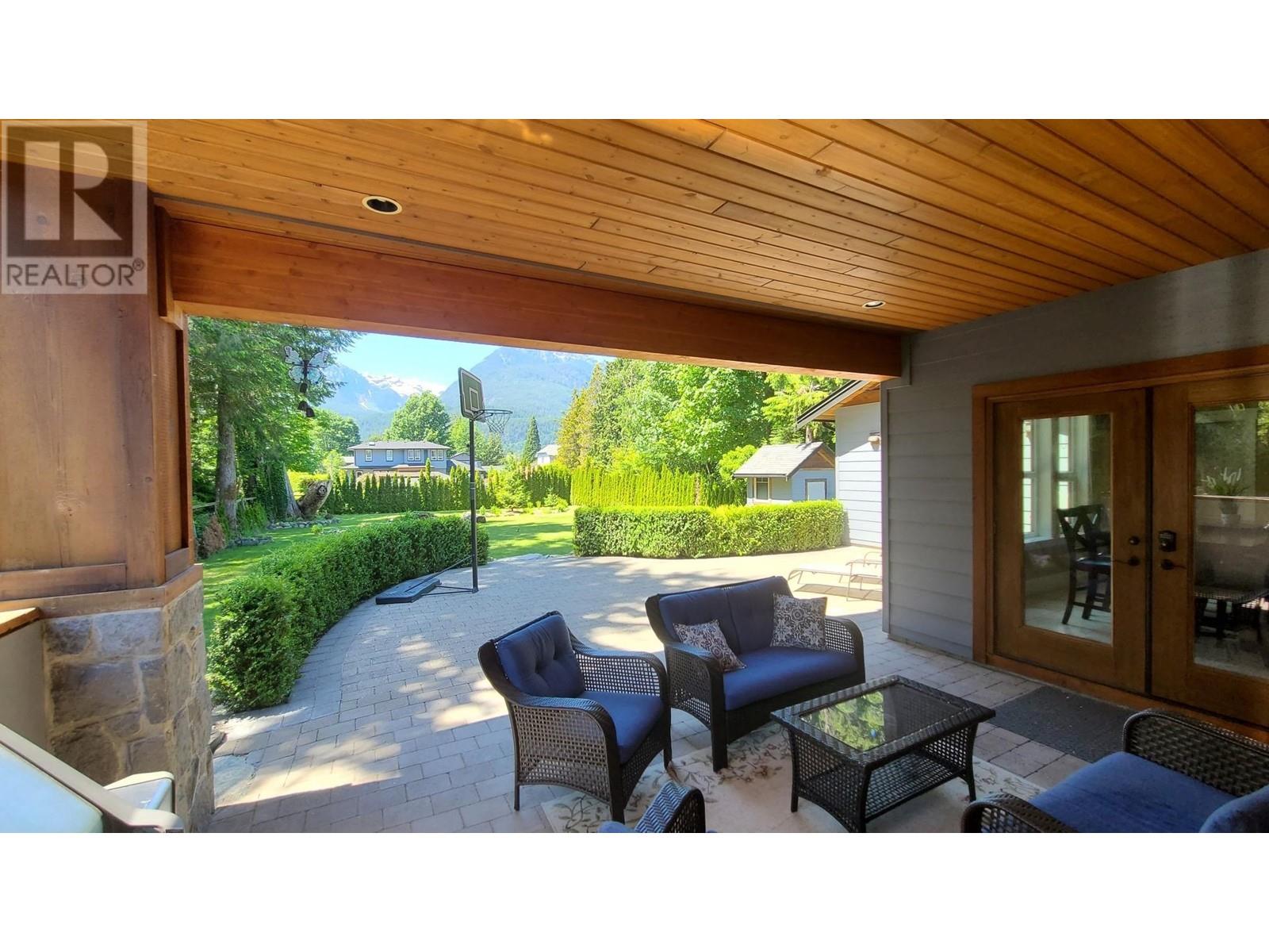 40211 Garibaldi Way, Squamish, British Columbia  V0N 1T0 - Photo 28 - R2815382
