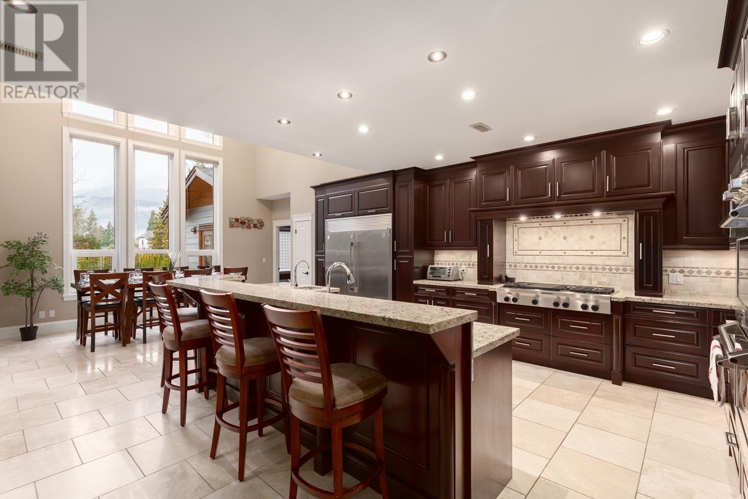 40211 Garibaldi Way, Squamish, British Columbia  V0N 1T0 - Photo 6 - R2815382