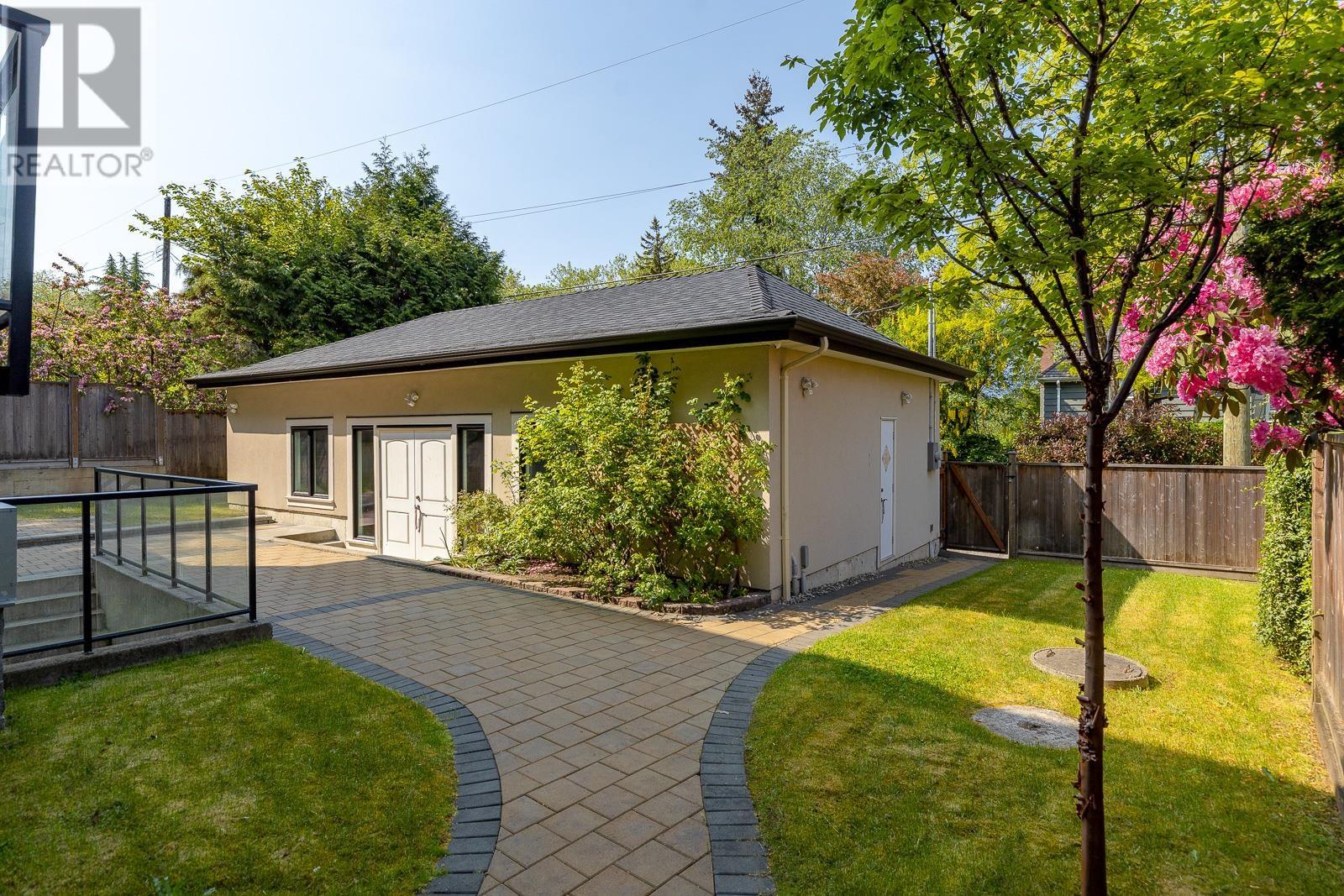 3885 W Broadway, Vancouver, British Columbia  V6R 2C2 - Photo 34 - R2815457