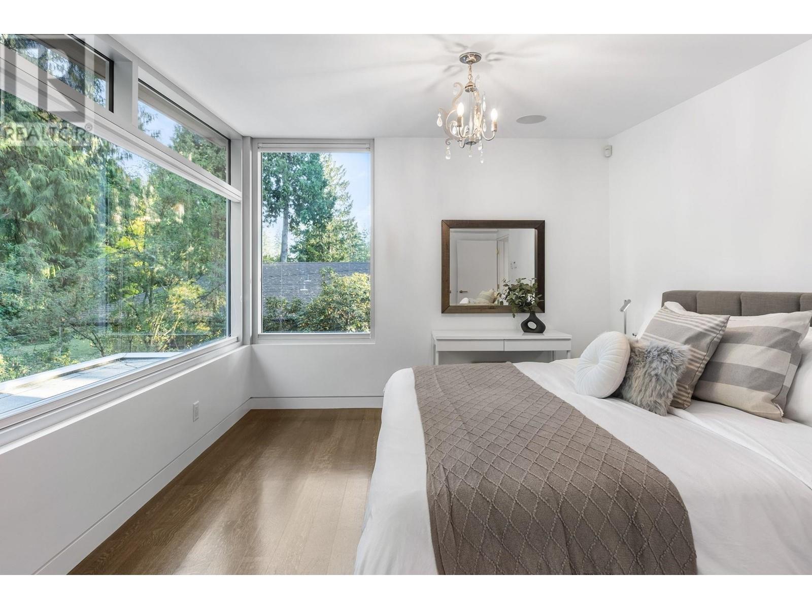 2580 Colwood Drive, North Vancouver, British Columbia  V7R 2R1 - Photo 14 - R2814033