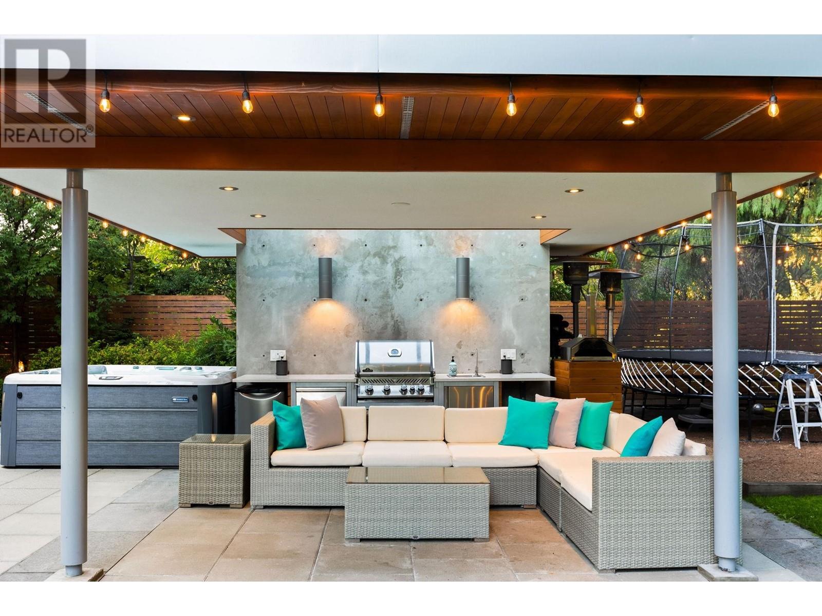 2580 Colwood Drive, North Vancouver, British Columbia  V7R 2R1 - Photo 29 - R2814033