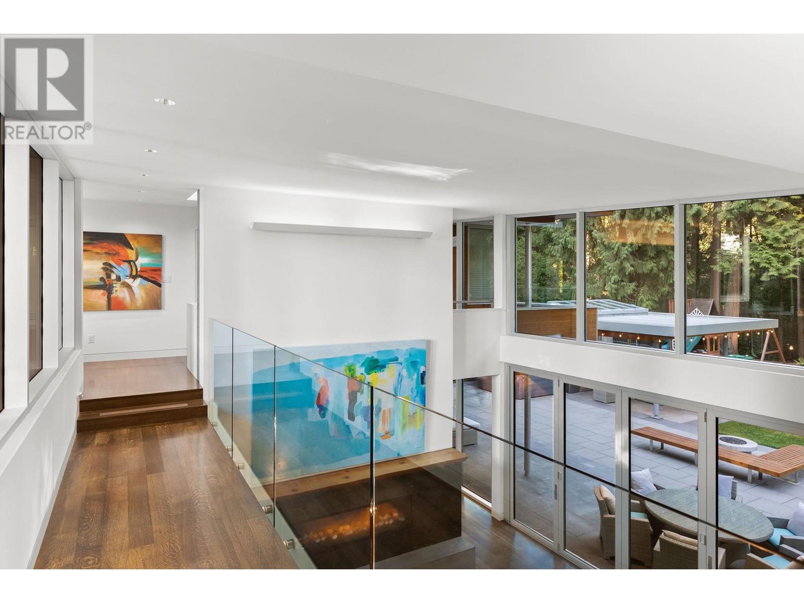 2580 Colwood Drive, North Vancouver, British Columbia  V7R 2R1 - Photo 12 - R2814033