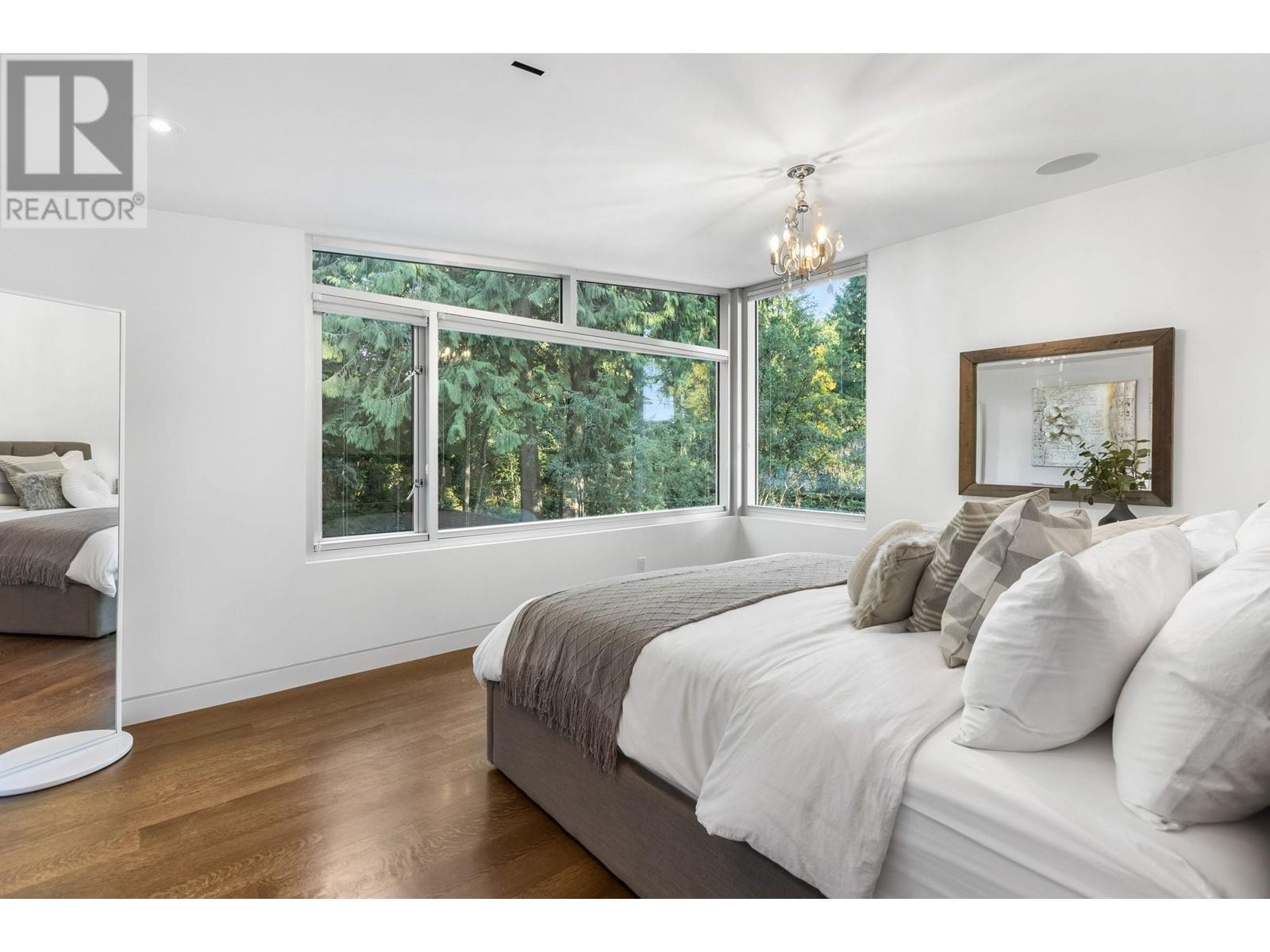 2580 Colwood Drive, North Vancouver, British Columbia  V7R 2R1 - Photo 13 - R2814033