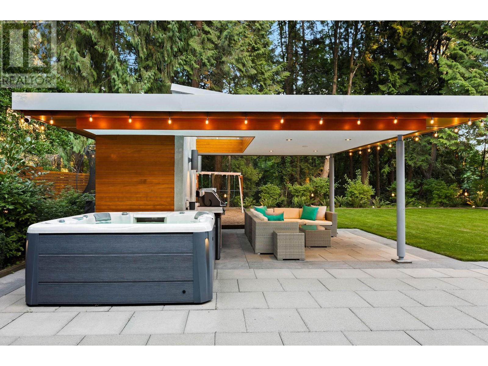 2580 Colwood Drive, North Vancouver, British Columbia  V7R 2R1 - Photo 30 - R2814033